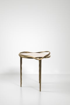 Shagreen Beistelltisch mit skulpturalem Bronze-Patina-Messingrahmen von KIFU PARIS