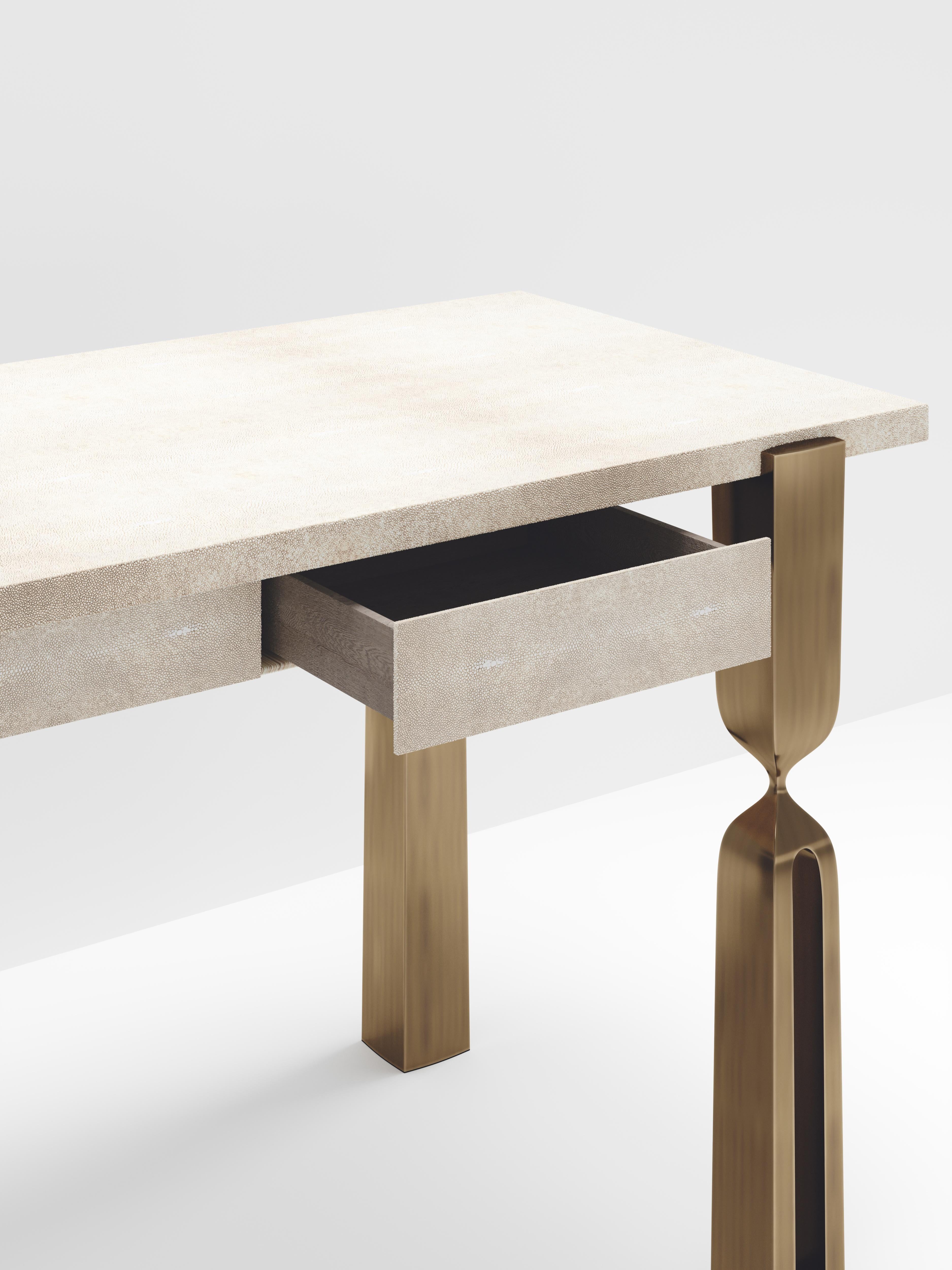 Table d'appoint en galuchat avec laiton bronze-patina de Kifu Paris en vente 9
