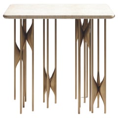 Shagreen-Beistelltisch mit Bronze-Patina-Messingdetails von Kifu Paris