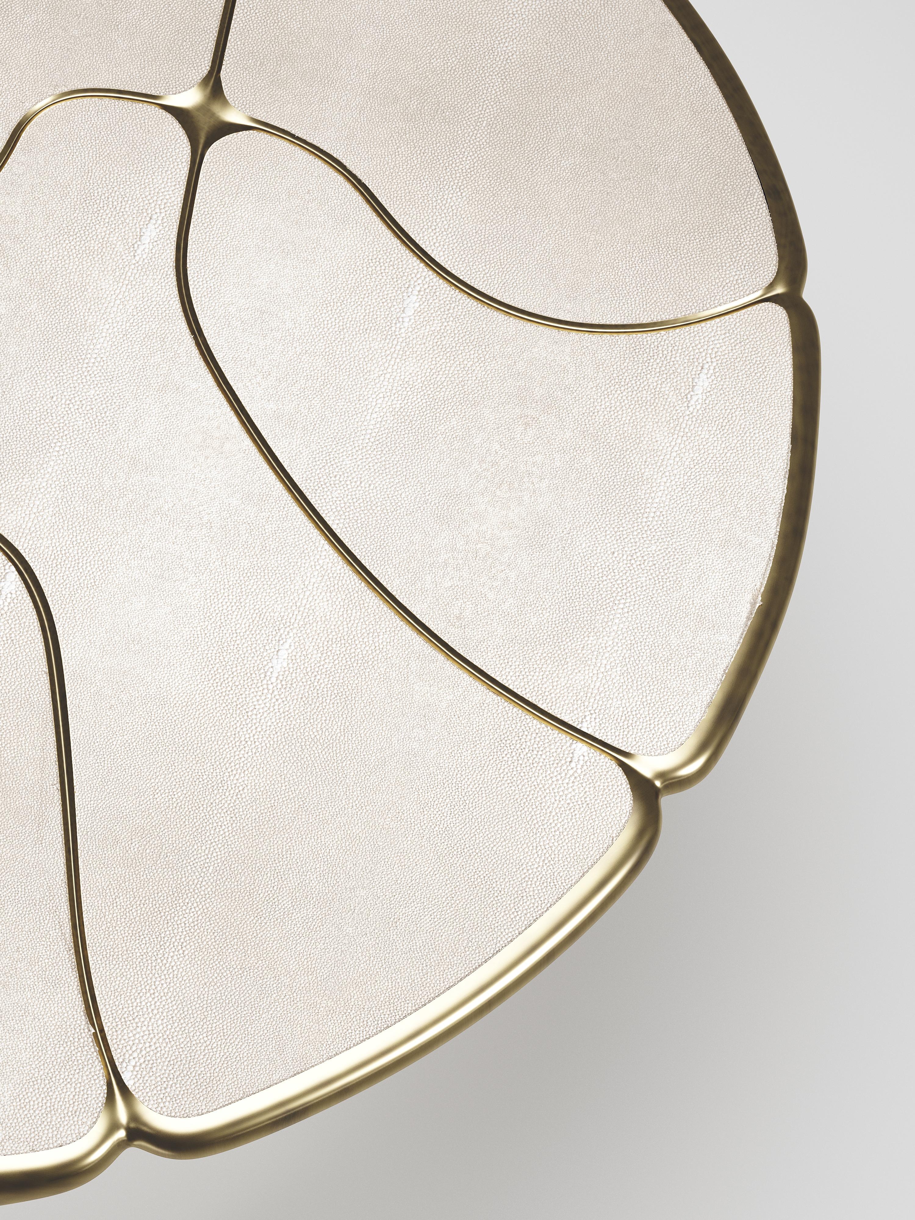Shagreen Beistelltisch mit Bronze-Patina-Messing-Details von R&Y Augousti im Angebot 9