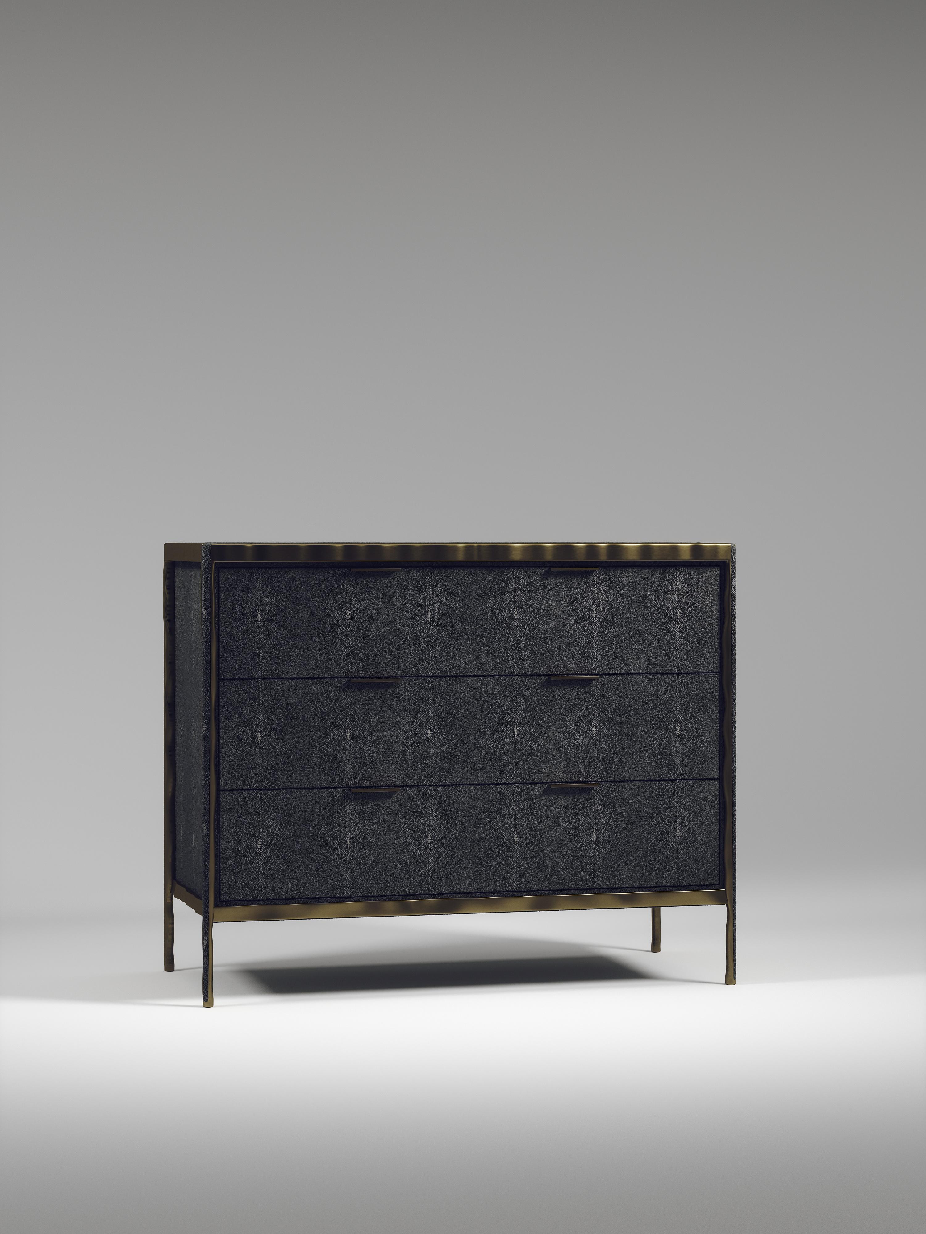 Shagreen-Beistelltisch mit Bronze-Patina-Messingdetails von R&Y Augousti im Angebot 10