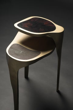 Shagreen-Beistelltisch mit Bronze-Patina-Messingdetails von R&Y Augousti