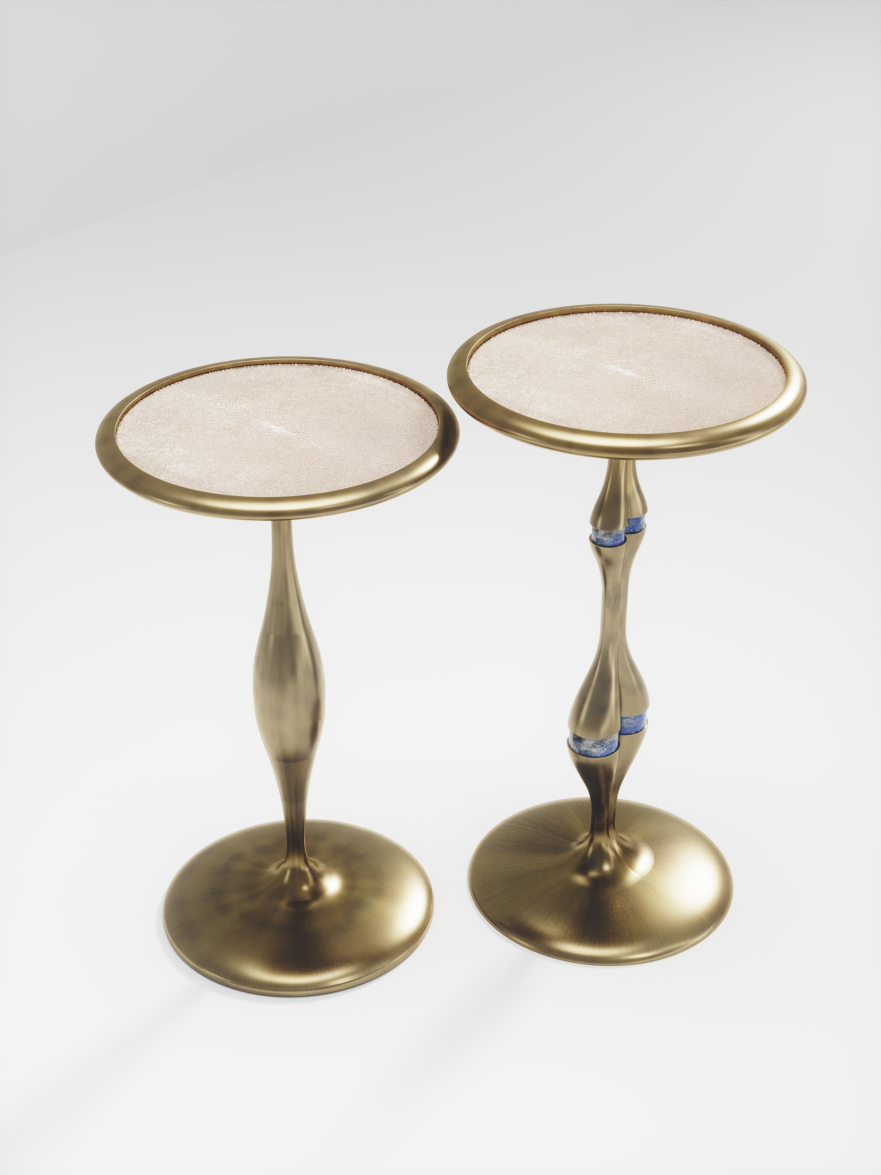 Stapeltische aus Chagrinleder mit Bronze-Patina-Messingdetails von R&Y Augousti (Handgefertigt) im Angebot