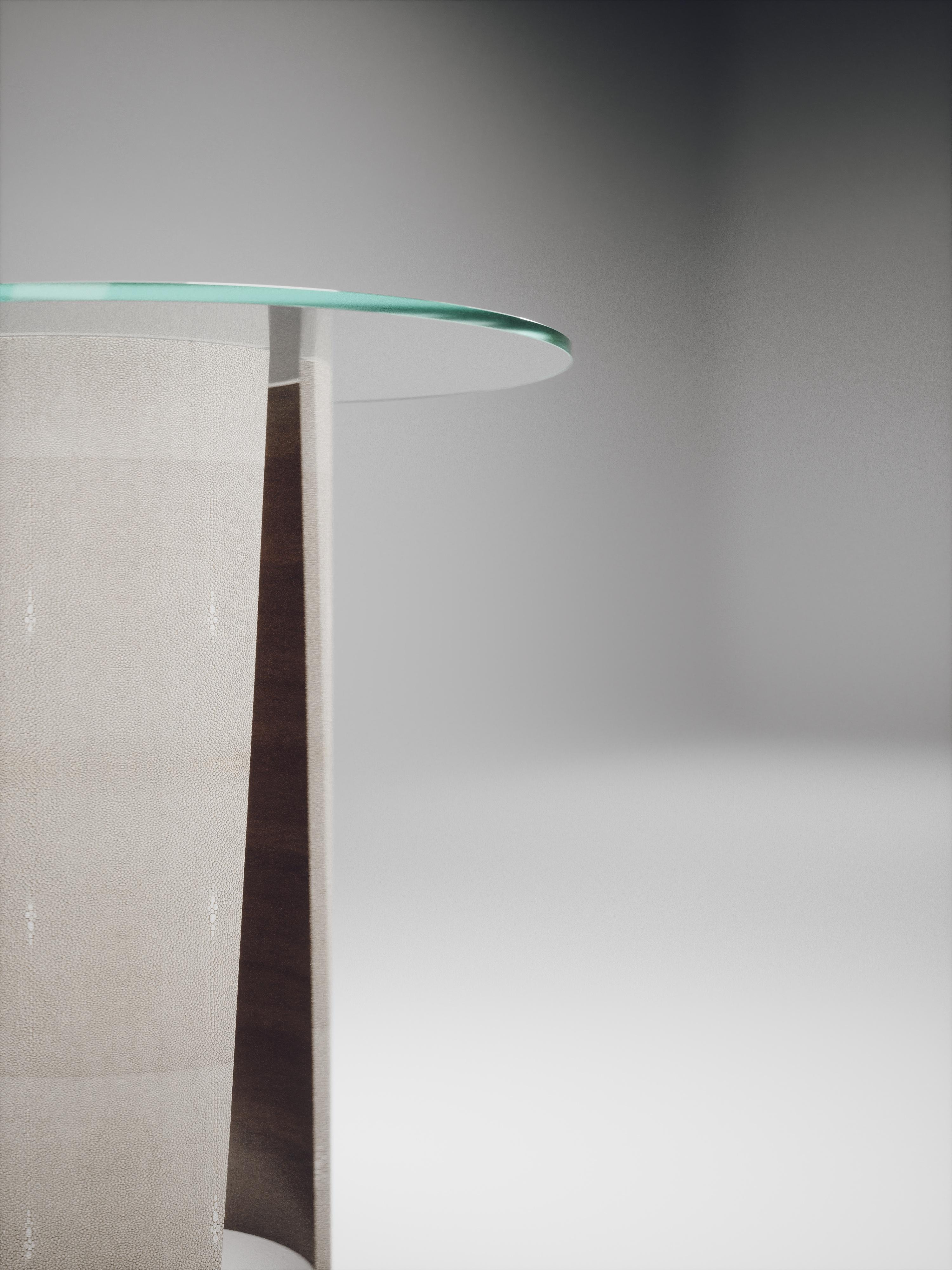XXIe siècle et contemporain Table d'appoint en galuchat avec plateau en verre de R&Y Augousti en vente