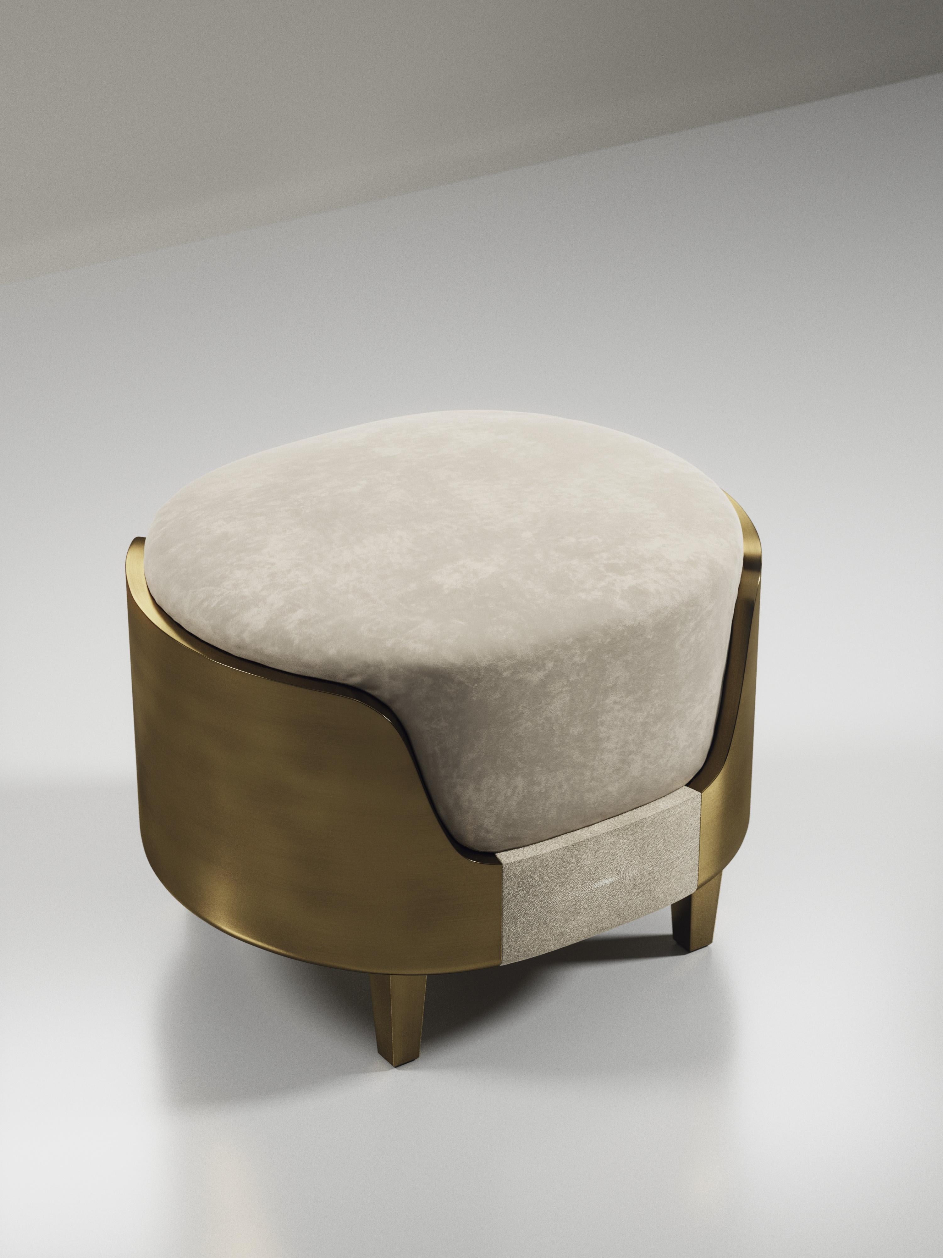 Tabouret en galuchat avec détails en laiton Patina par R&Y Augousti en vente 4