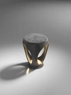Tabouret en galuchat avec revêtement en velours et laiton Bronze-Patina de R&Y Augousti