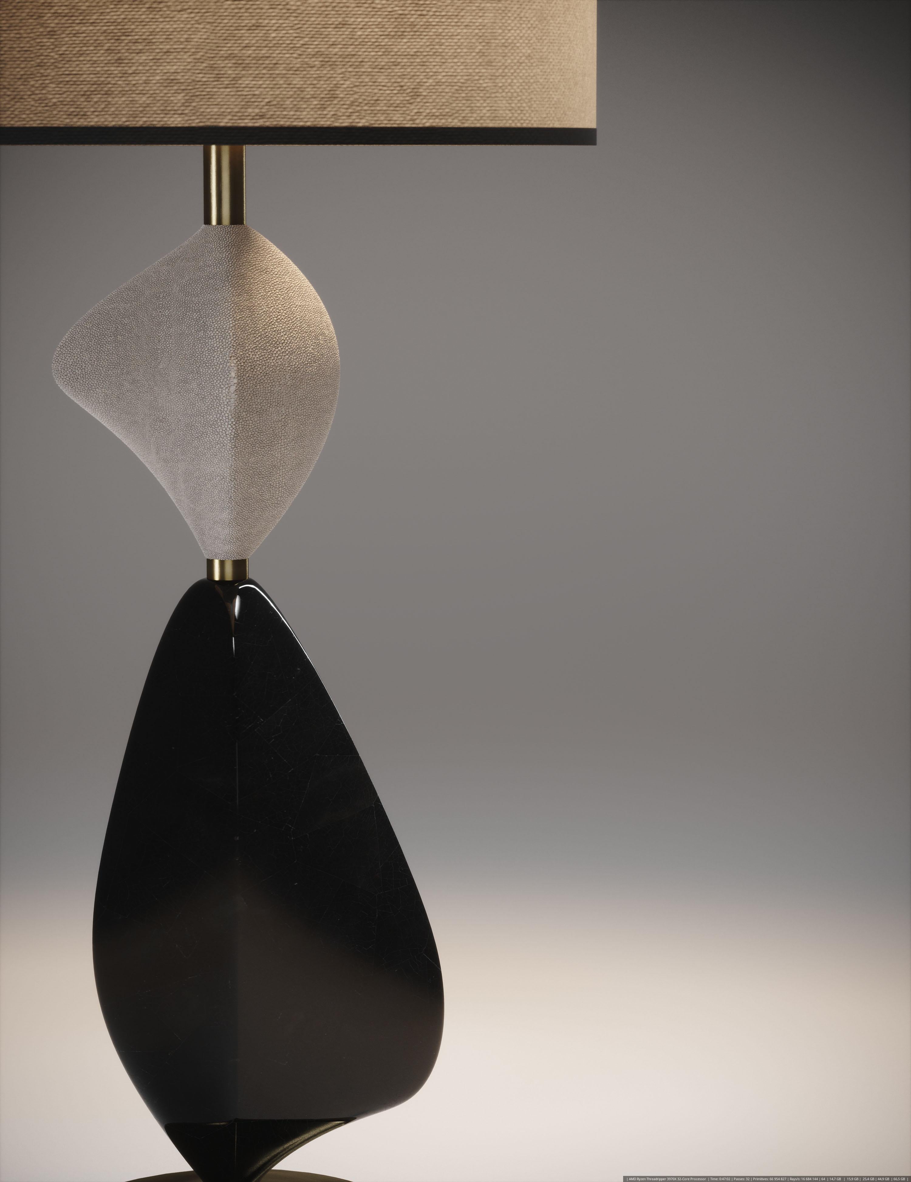Lampe de table en galuchat avec accents en quartz et laiton Patina par Kifu Paris en vente 6
