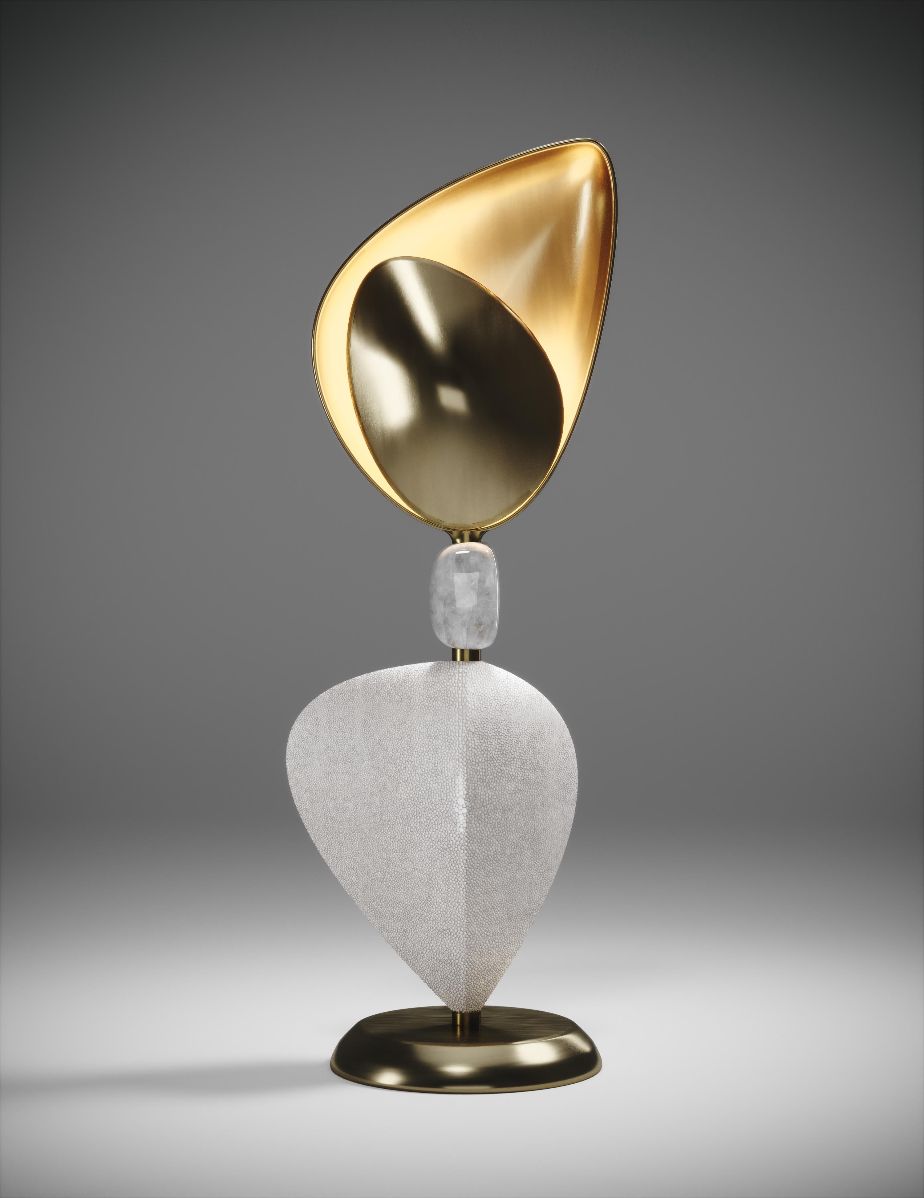 Chagrin-Tischlampe aus Chagrinleder mit Muschel- und Bronze-Patina-Messing-Akzenten von Kifu Paris im Angebot 4