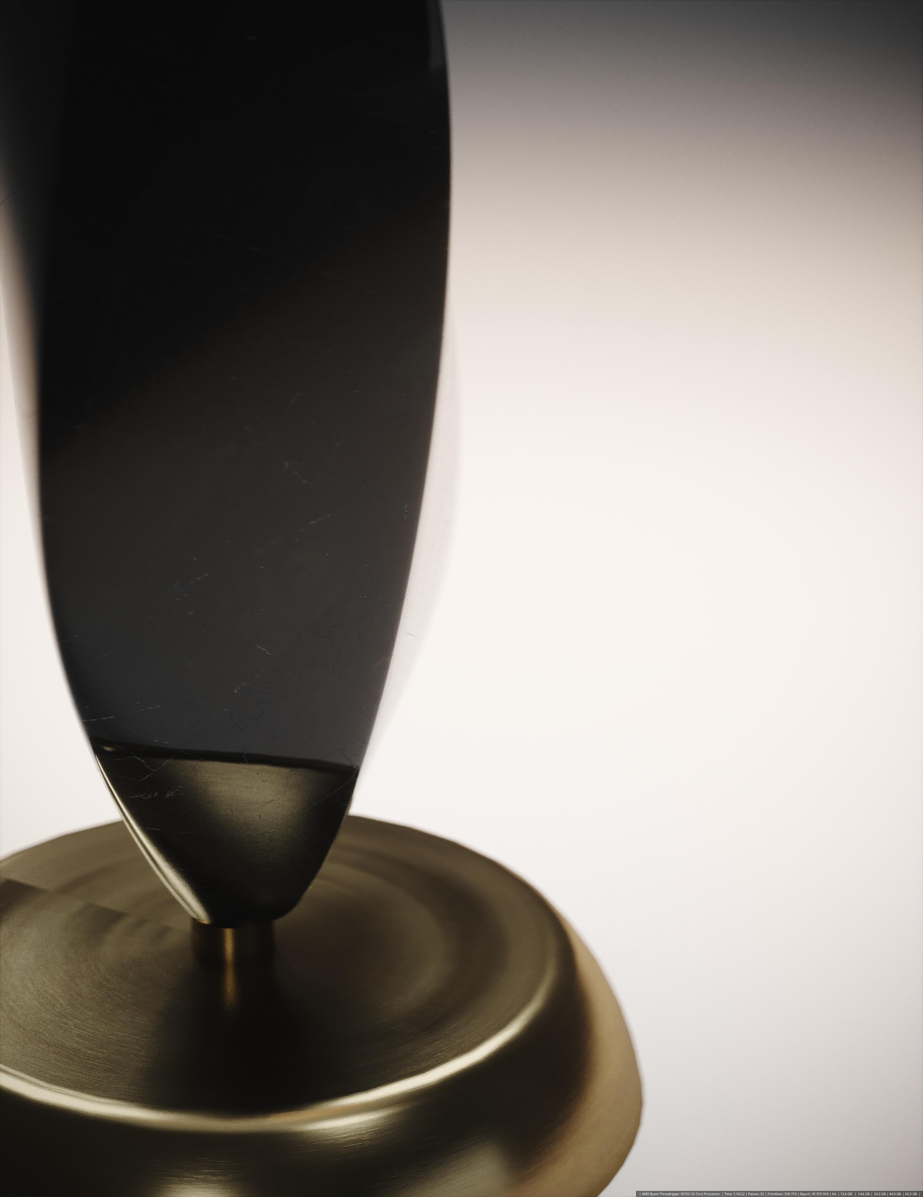 Chagrin-Tischlampe aus Chagrinleder mit Muschel- und Bronze-Patina-Messing-Akzenten von Kifu Paris im Zustand „Neu“ im Angebot in New York, NY