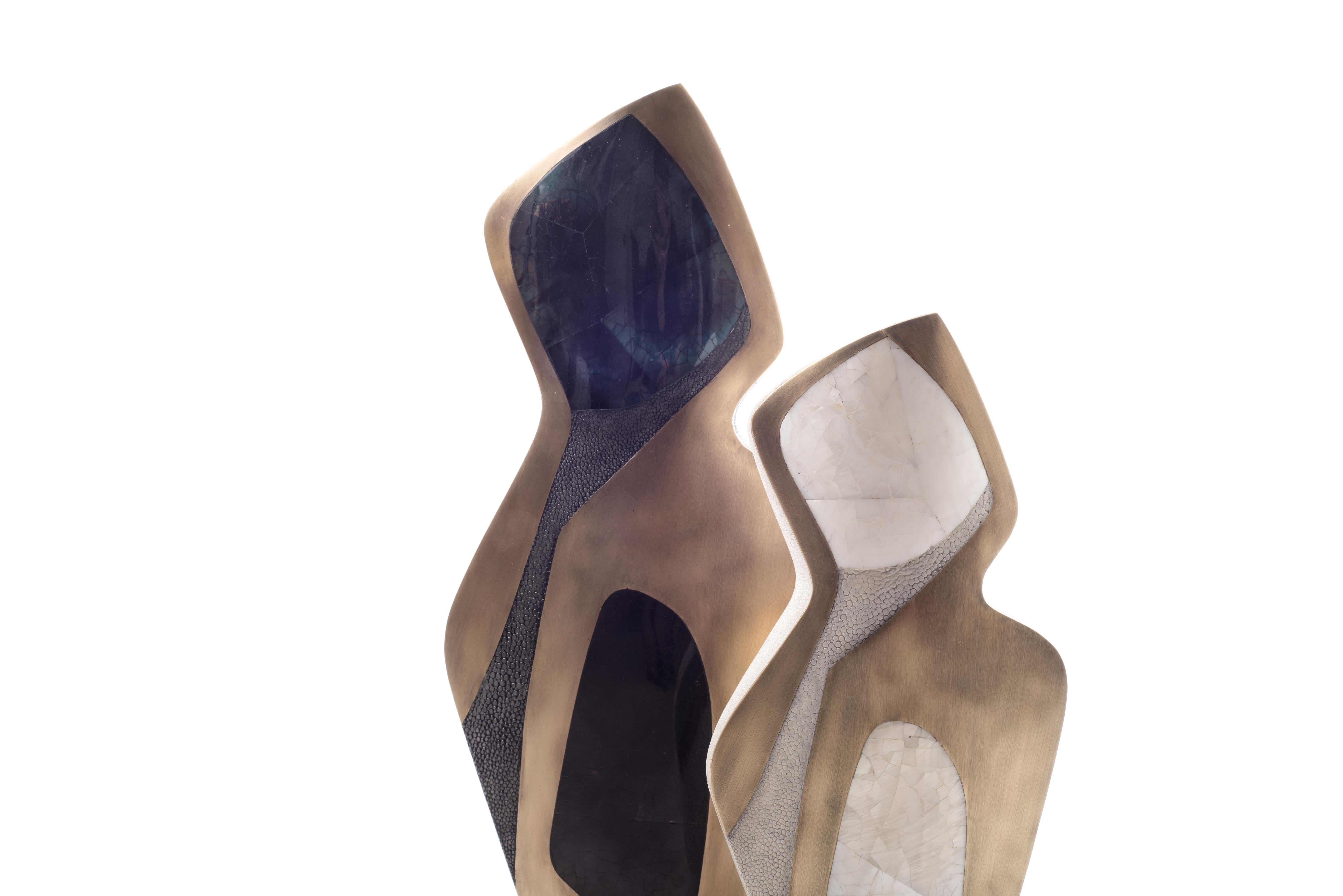 Shagreen-Vase mit Stiftmuschel und Bronze-Patina-Messing-Details von R&Y Augousti im Angebot 8