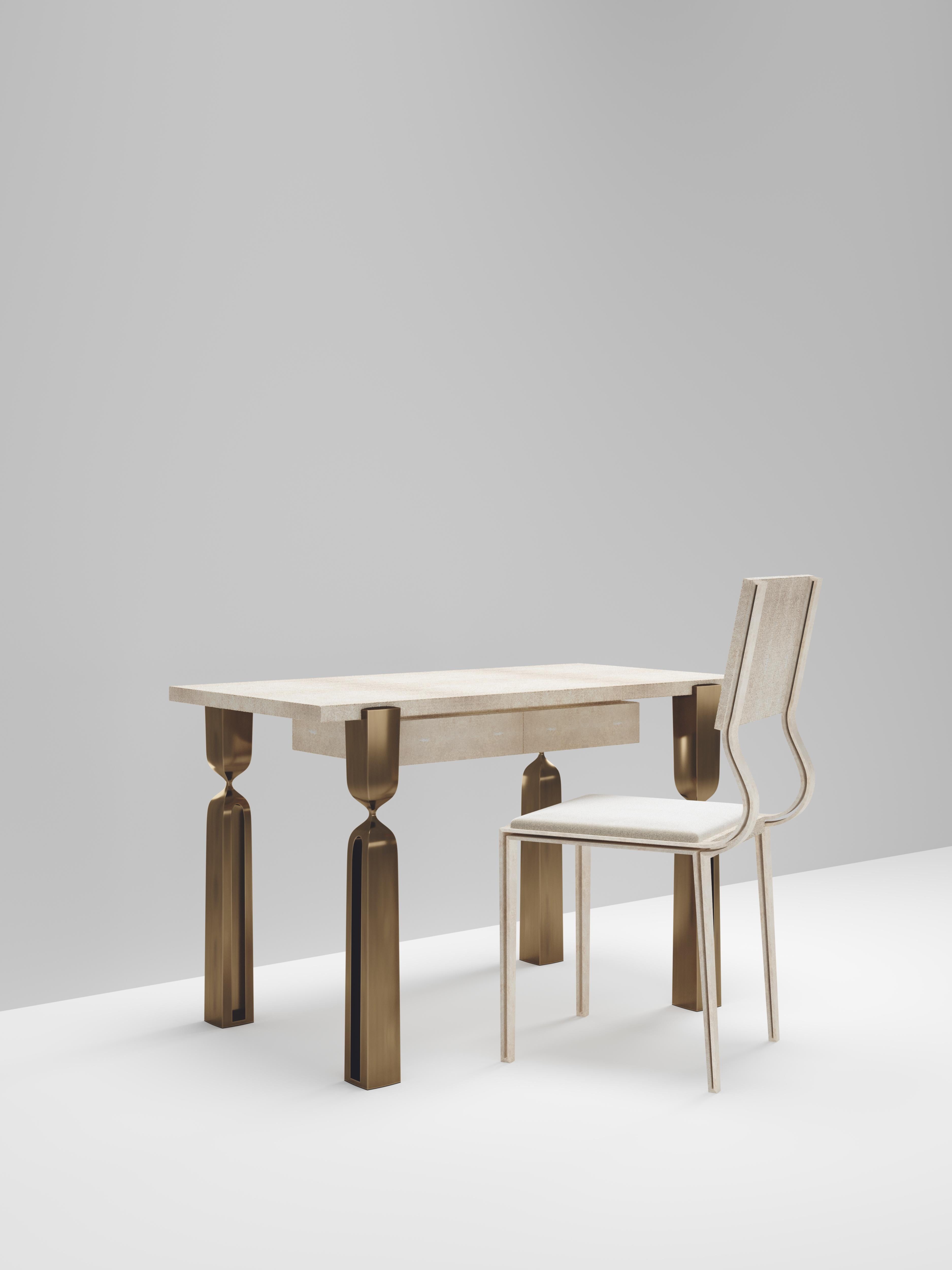 Art Déco Scrivania in zigrino con ottone bronzato-patinato di Kifu Paris in vendita