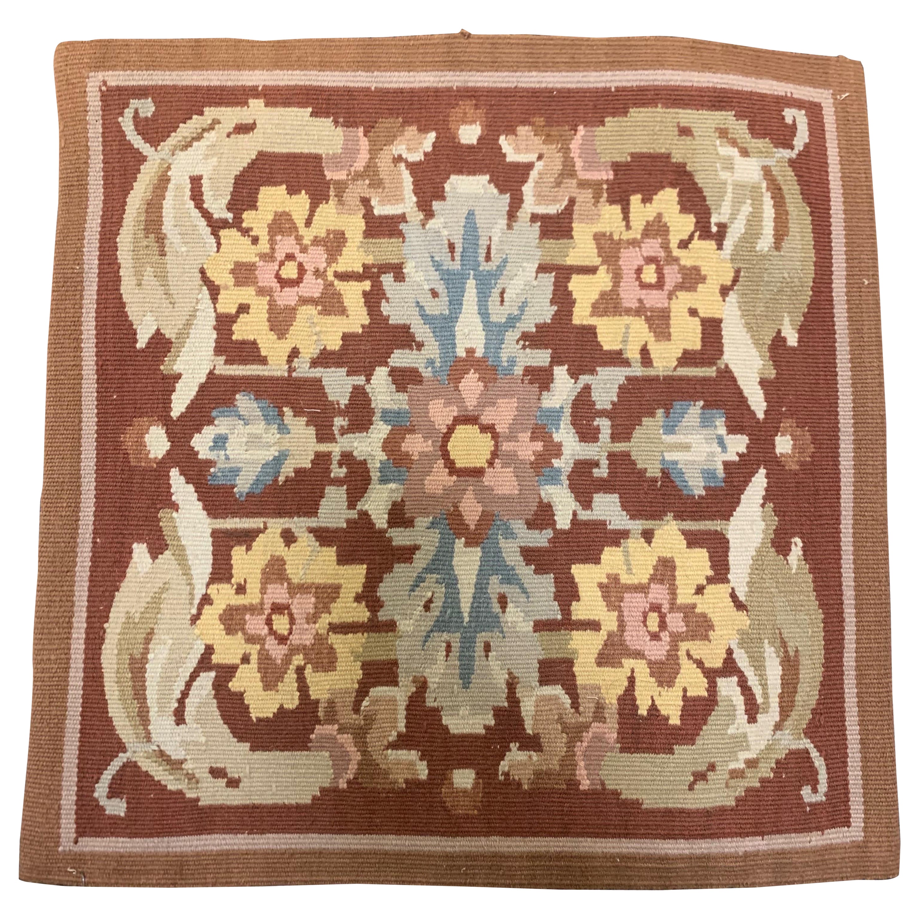 Taie d'oreiller carrée Shahkar Light Brown French Provincial Needlepoint