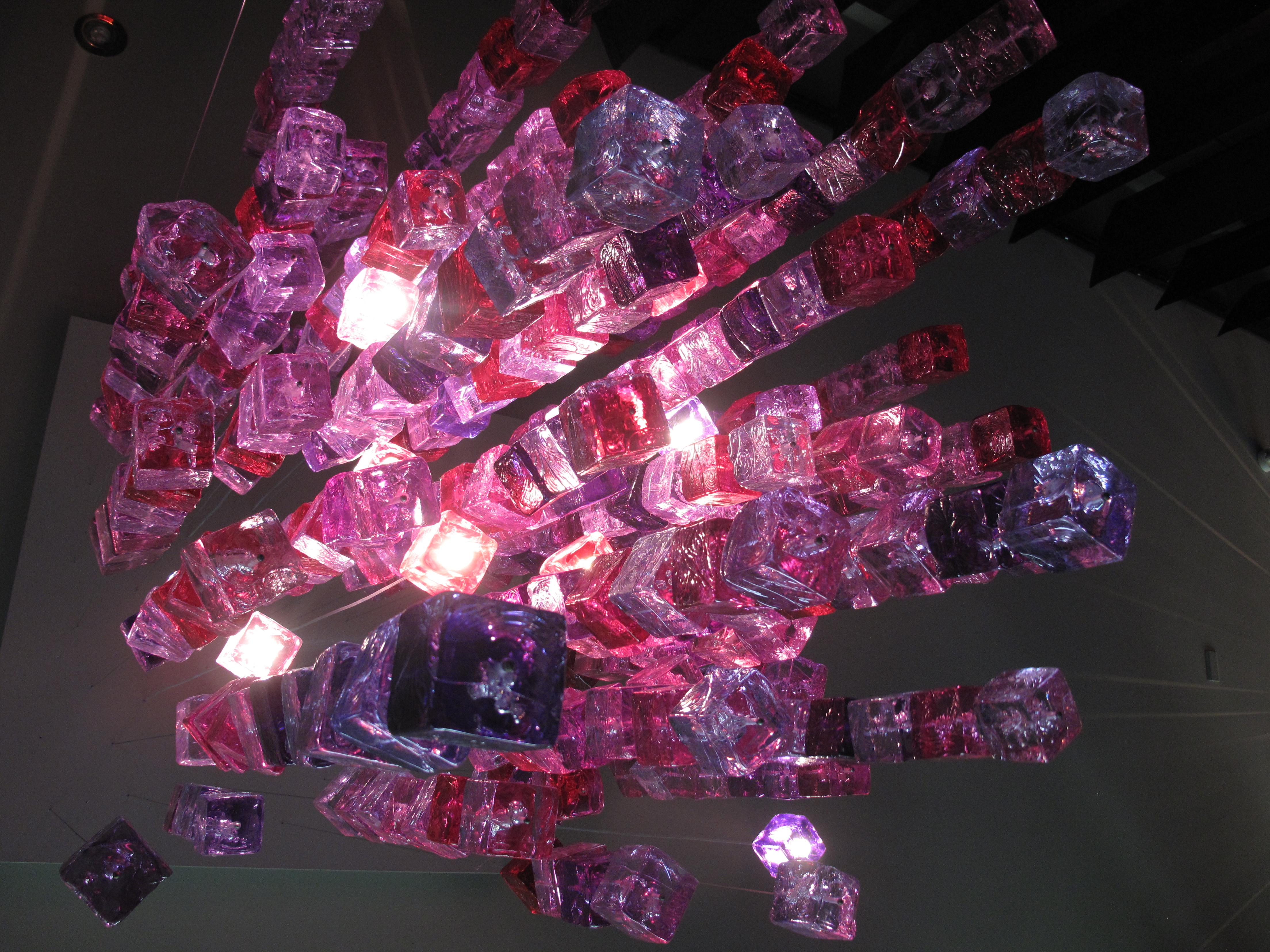 Shake Chandelier in Shades of Red and Pink Resin by Jacopo Foggini For Sale 4