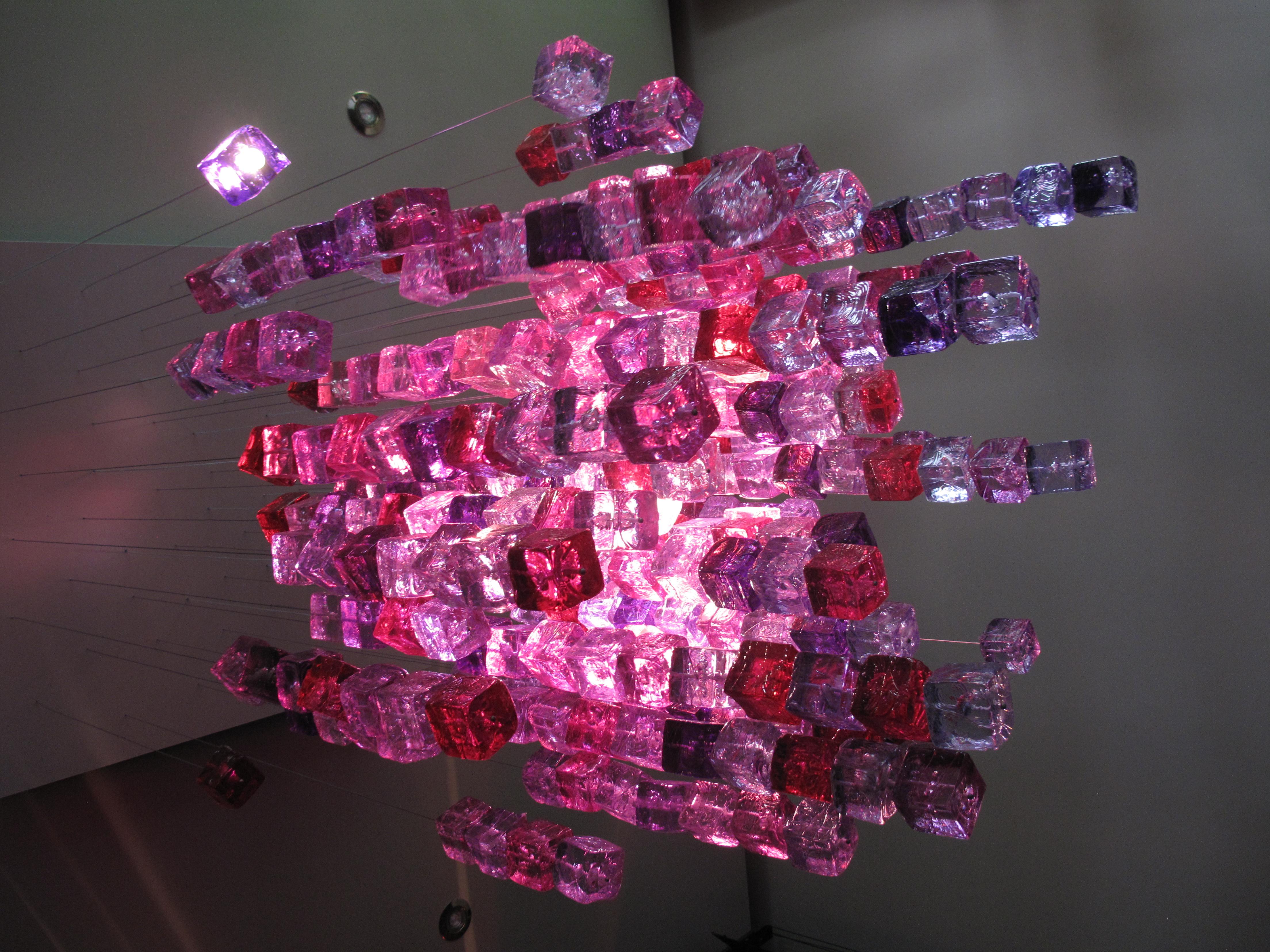 Shake Chandelier in Shades of Red and Pink Resin by Jacopo Foggini For Sale 3