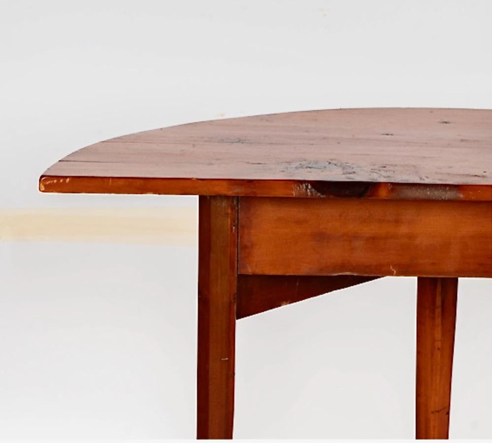 Shaker (Attributed) Pine Demi-Lune Table In Good Condition For Sale In Pasadena, CA