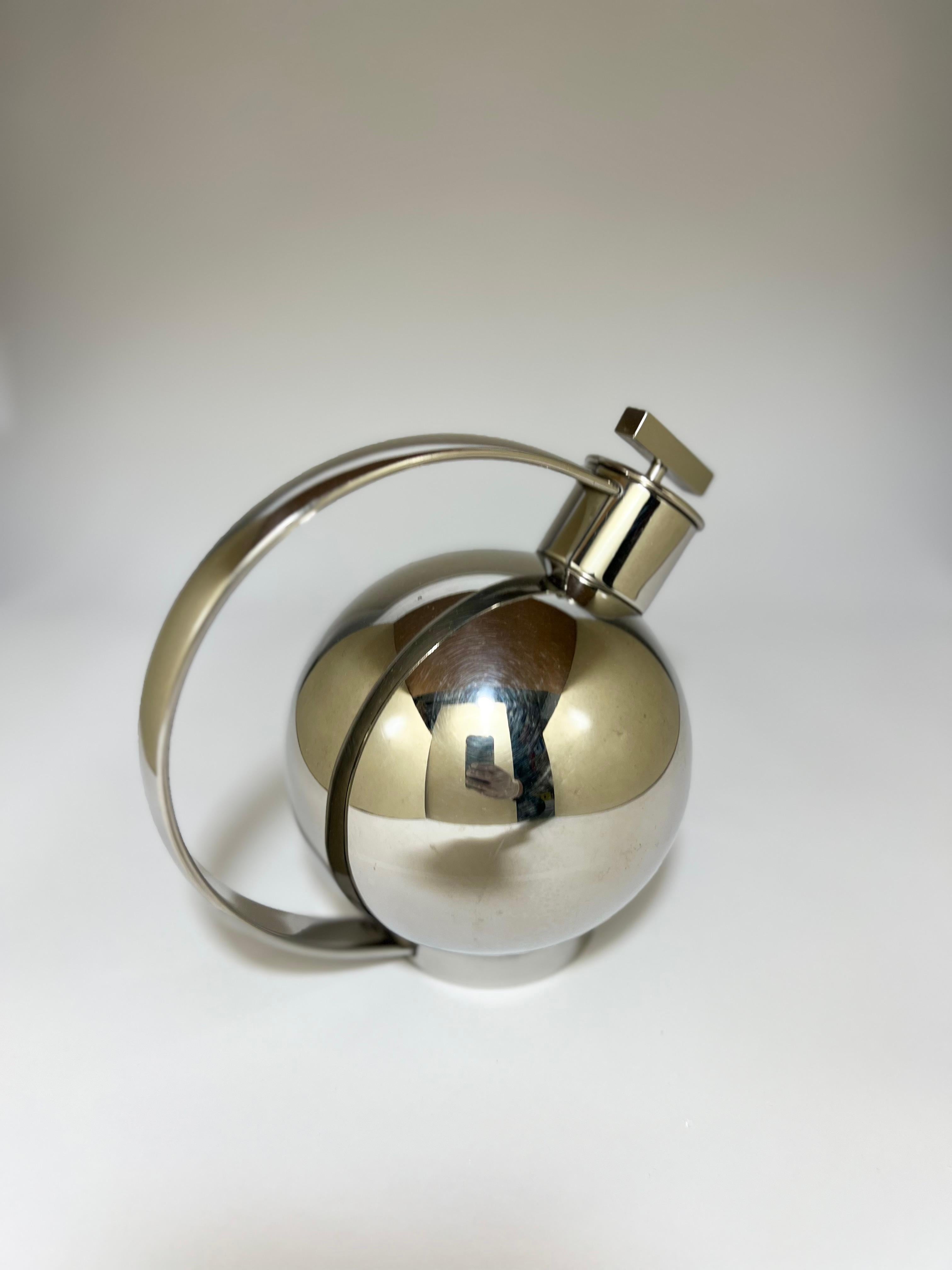 Shaker de Sylvia Stave, diseño Art Déco, Bauhaus, Alessi, 1989 en Bueno estado para la venta en THONON-LES-BAINS, FR