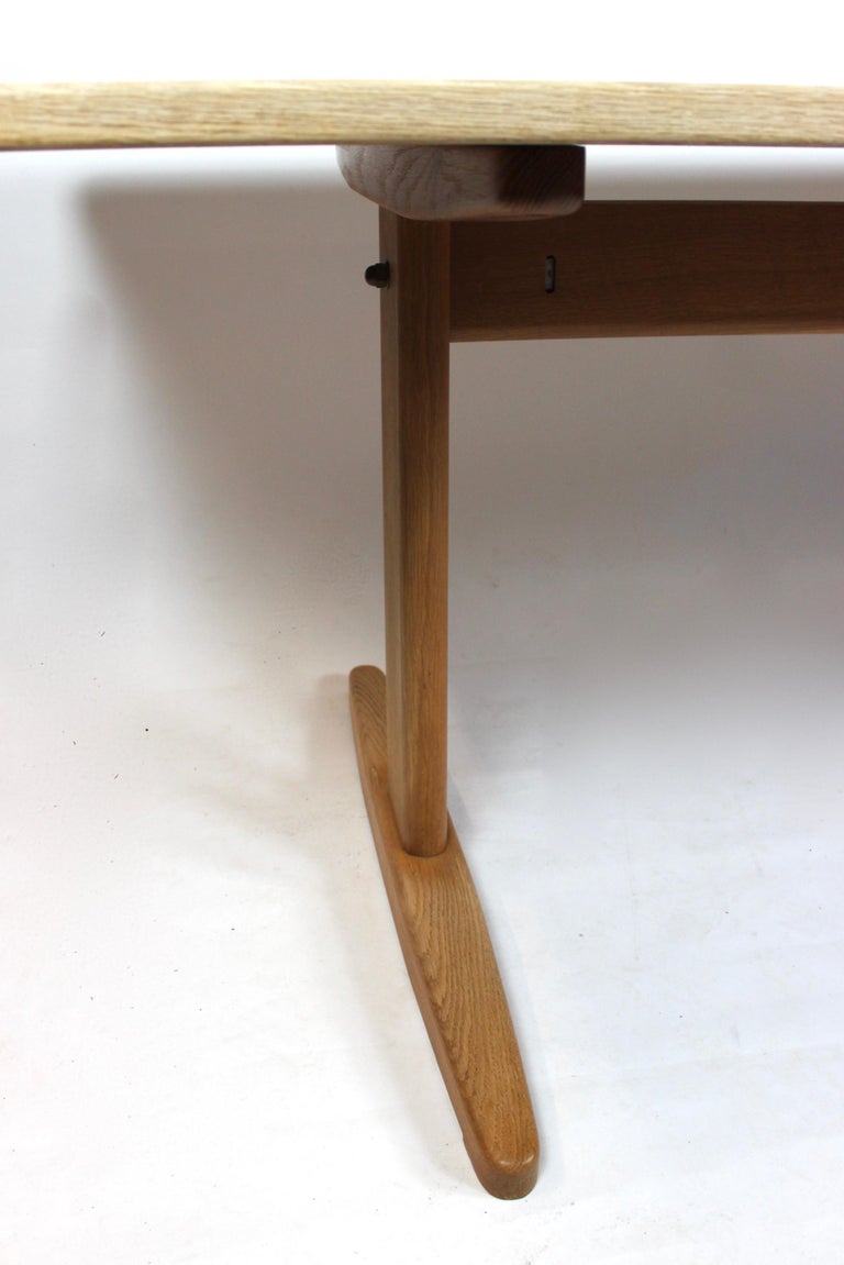 Shaker Dining Table, Model C18, of Soap Treated Oak Designed by Børge  Mogensen For Sale at 1stDibs