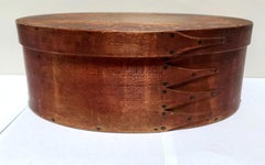 Shaker Four Fingered Mt. Lebanon Oval Pantry Box, Late 19th Century