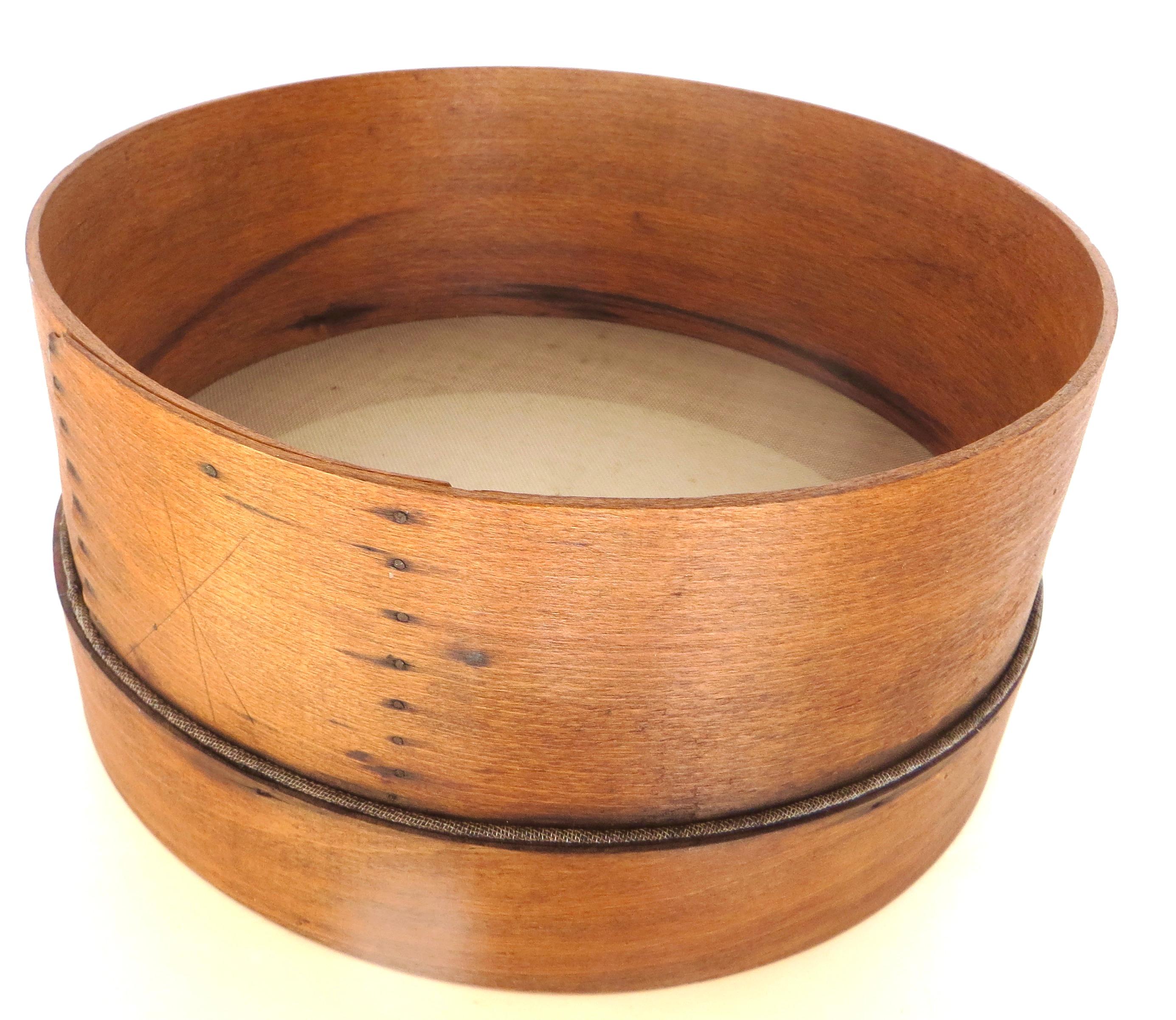 American Shaker Round Bentwood Flour Sifter; Pennsylvania, Circa 1900 For Sale