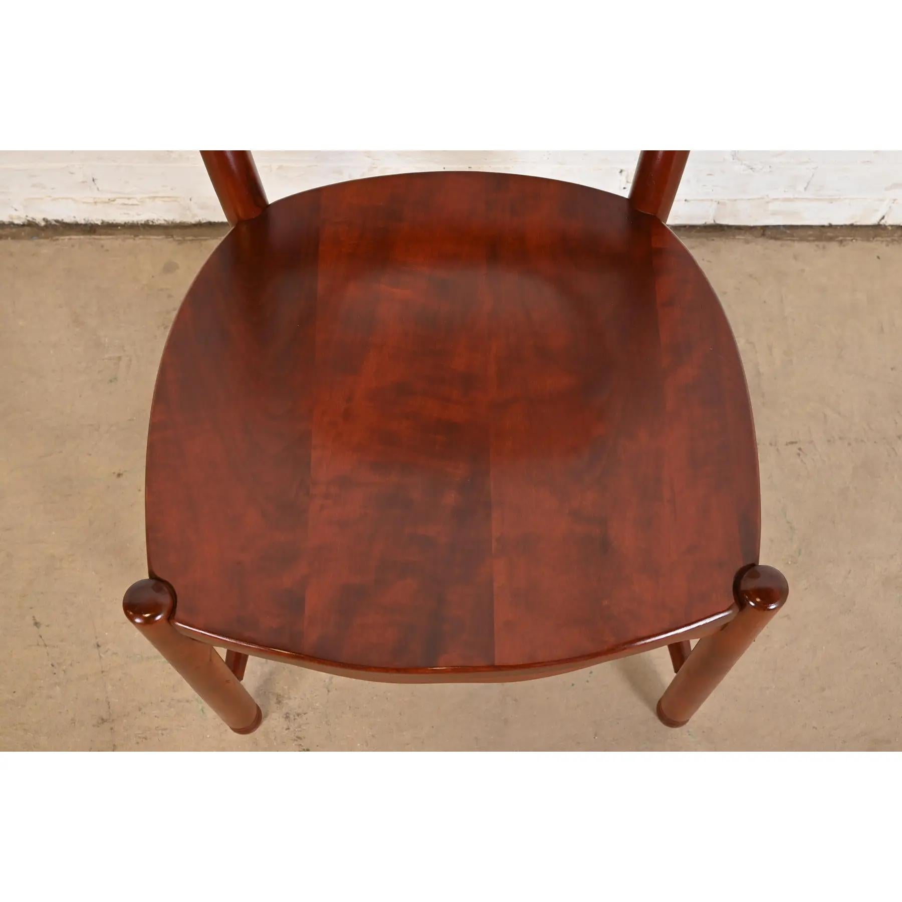 Set di sei sedie da pranzo Shakers in legno massiccio di ciliegio in vendita 2