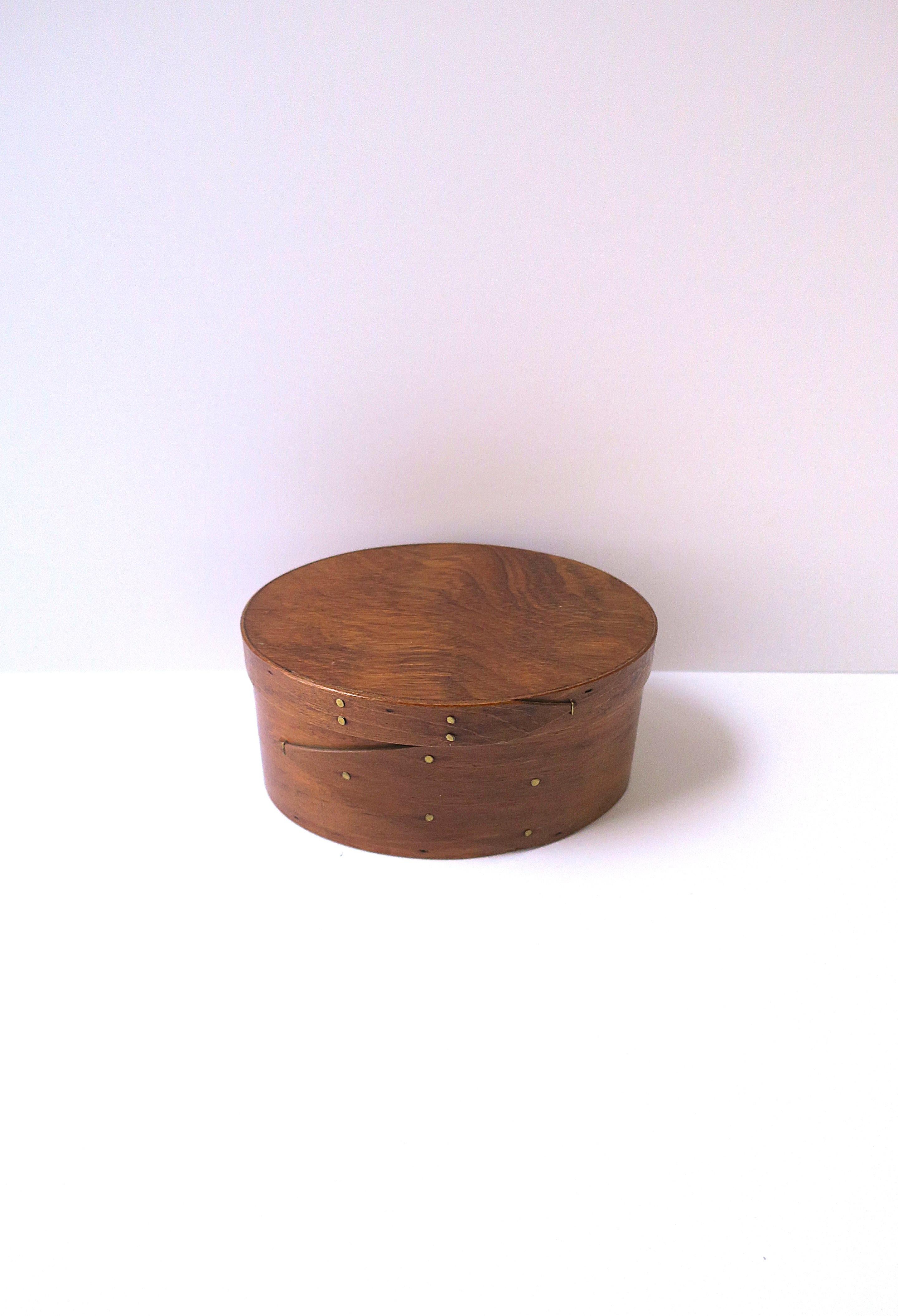 20th Century Shaker Storage Box For Sale