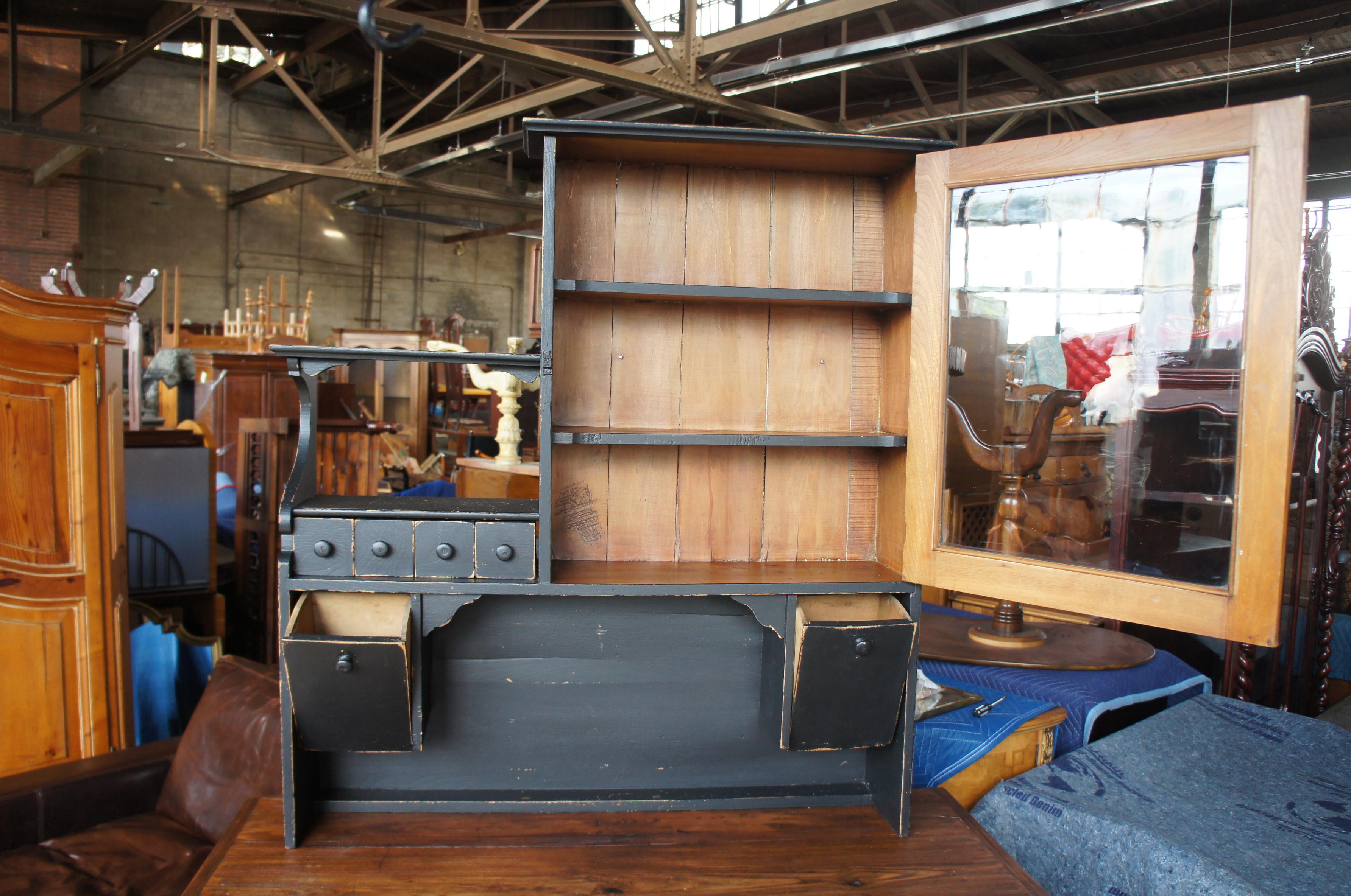 Shaker Style Primitive Sideboard & Hutch Rustic Black Cupboard Buffet Antiqued In Good Condition In Dayton, OH