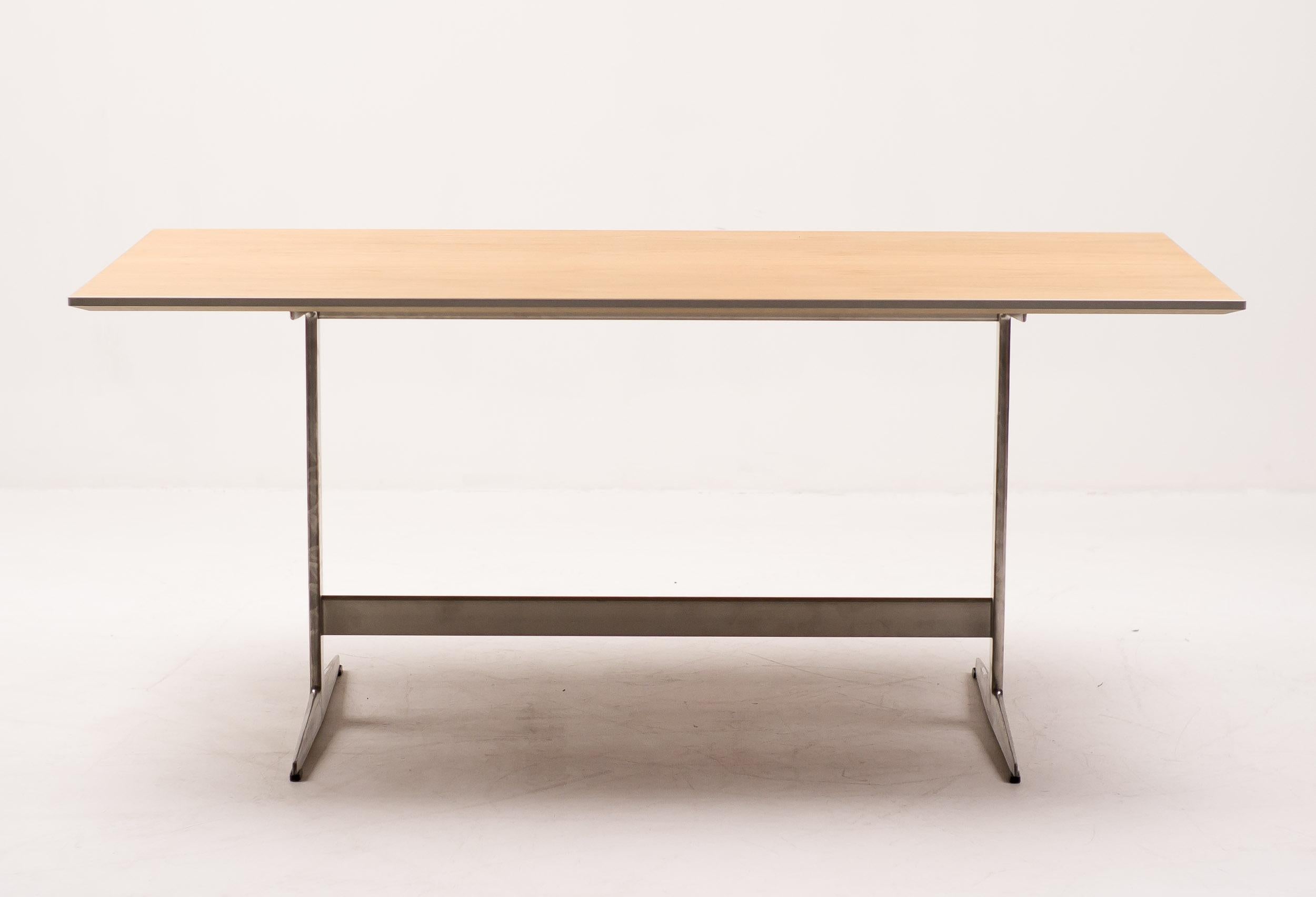 Scandinavian Modern Shaker Table in Walnut by Arne Jacobsen