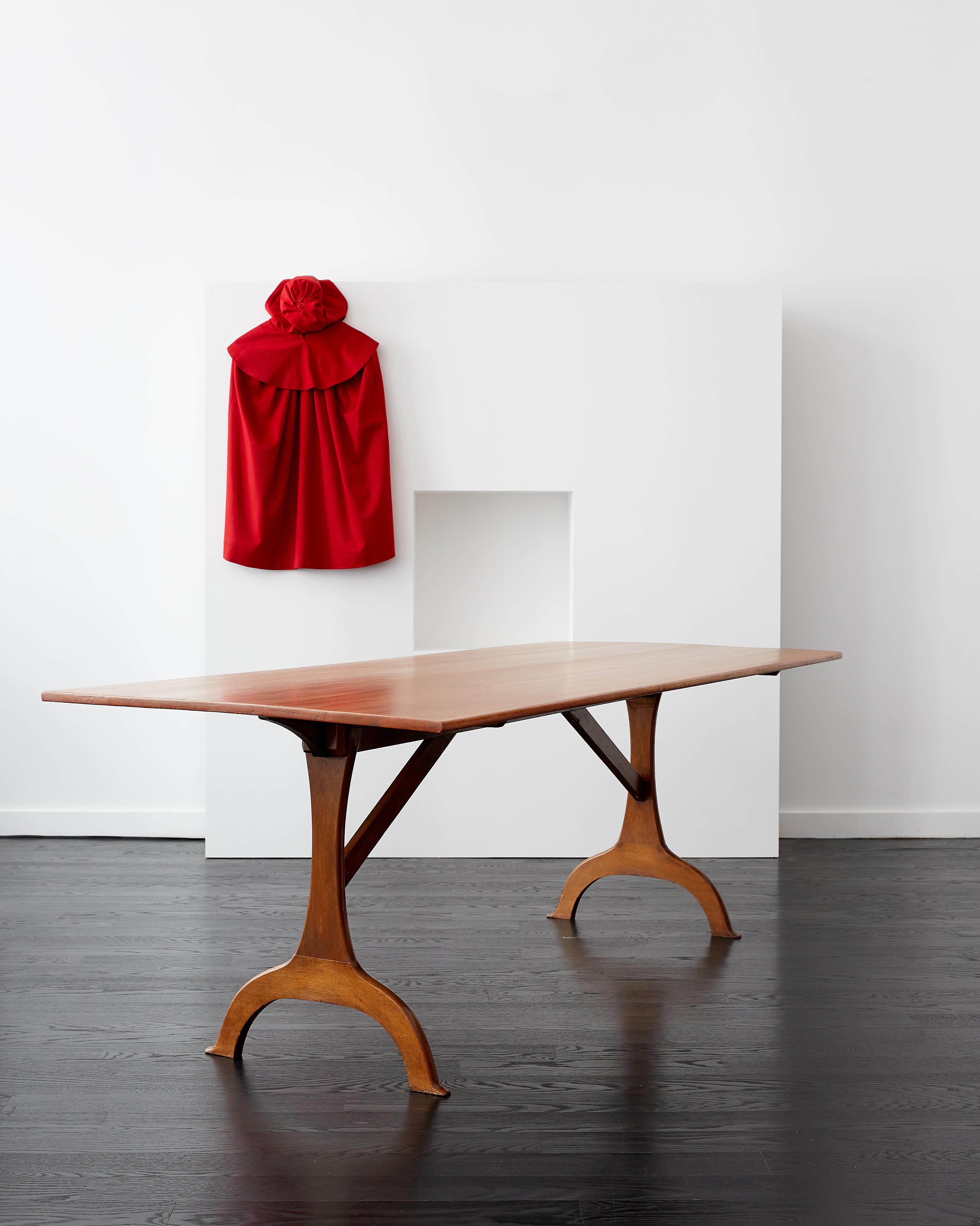 Shaker Trestle Dining Table c. 1830 In Good Condition For Sale In Brooklyn, NY