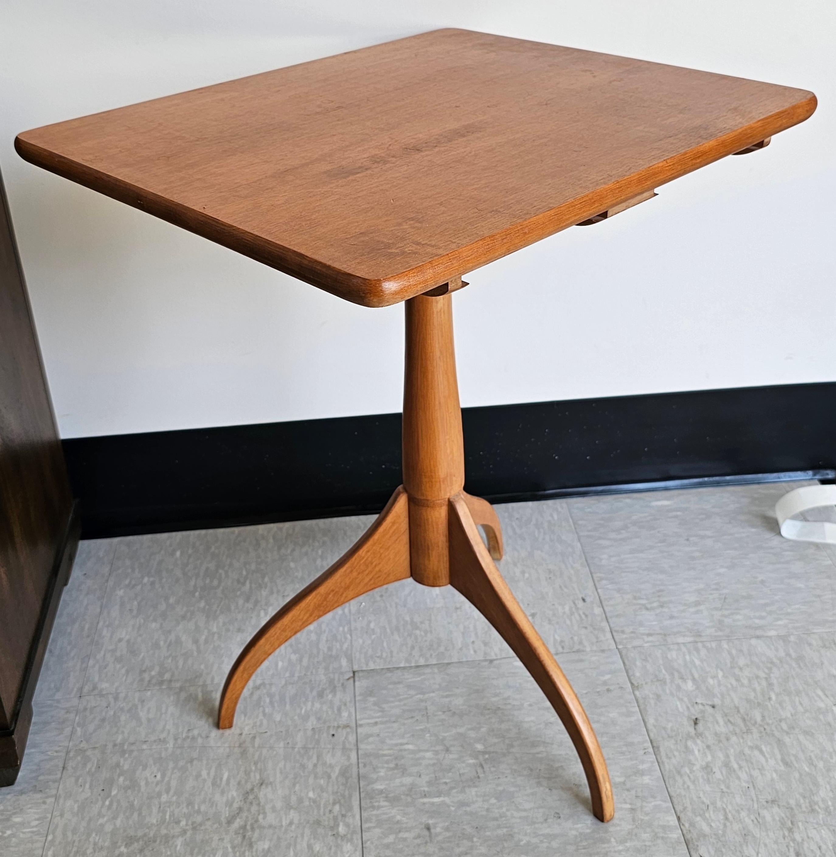 Shakers Worshops Pedestal Spider Legs Maple Candle Stand Otro en venta