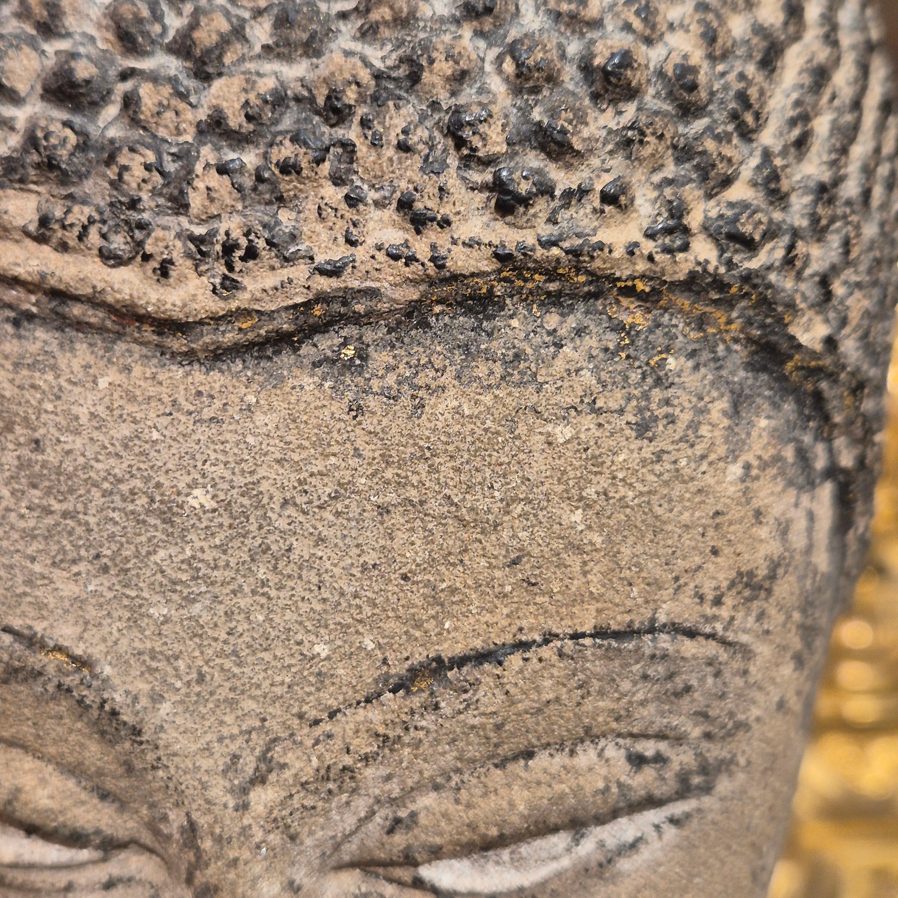 Shakyamuni Buddha head in sandstone, Thailand, Ayutthaya, 17th century For Sale 6
