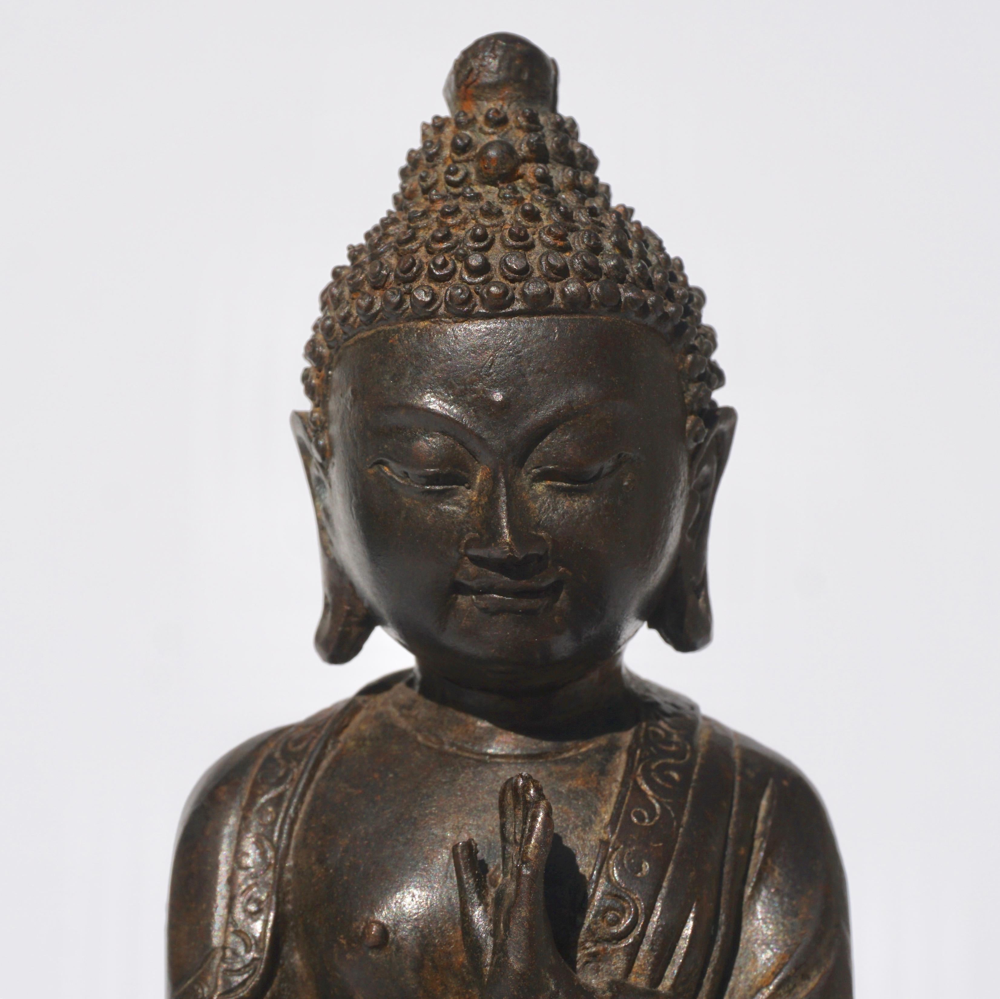 Shakyamuni Medicine Buddha Bronze Figure, 19th Century In Good Condition In Dallas, TX