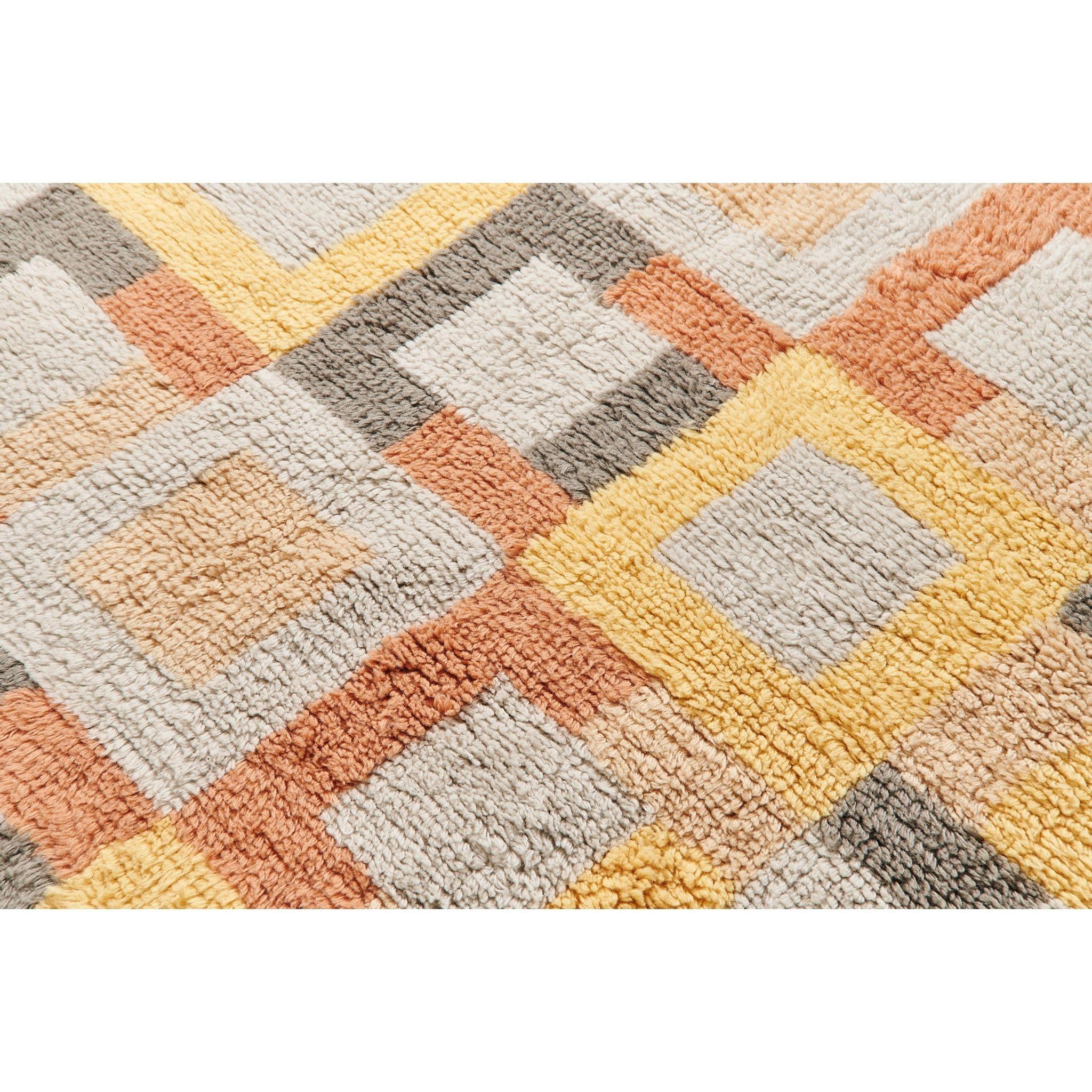 Hand-Knotted Shale Hand Knotted Sustainable Artisanal Geometric Pattern Rug In Plush Merino For Sale