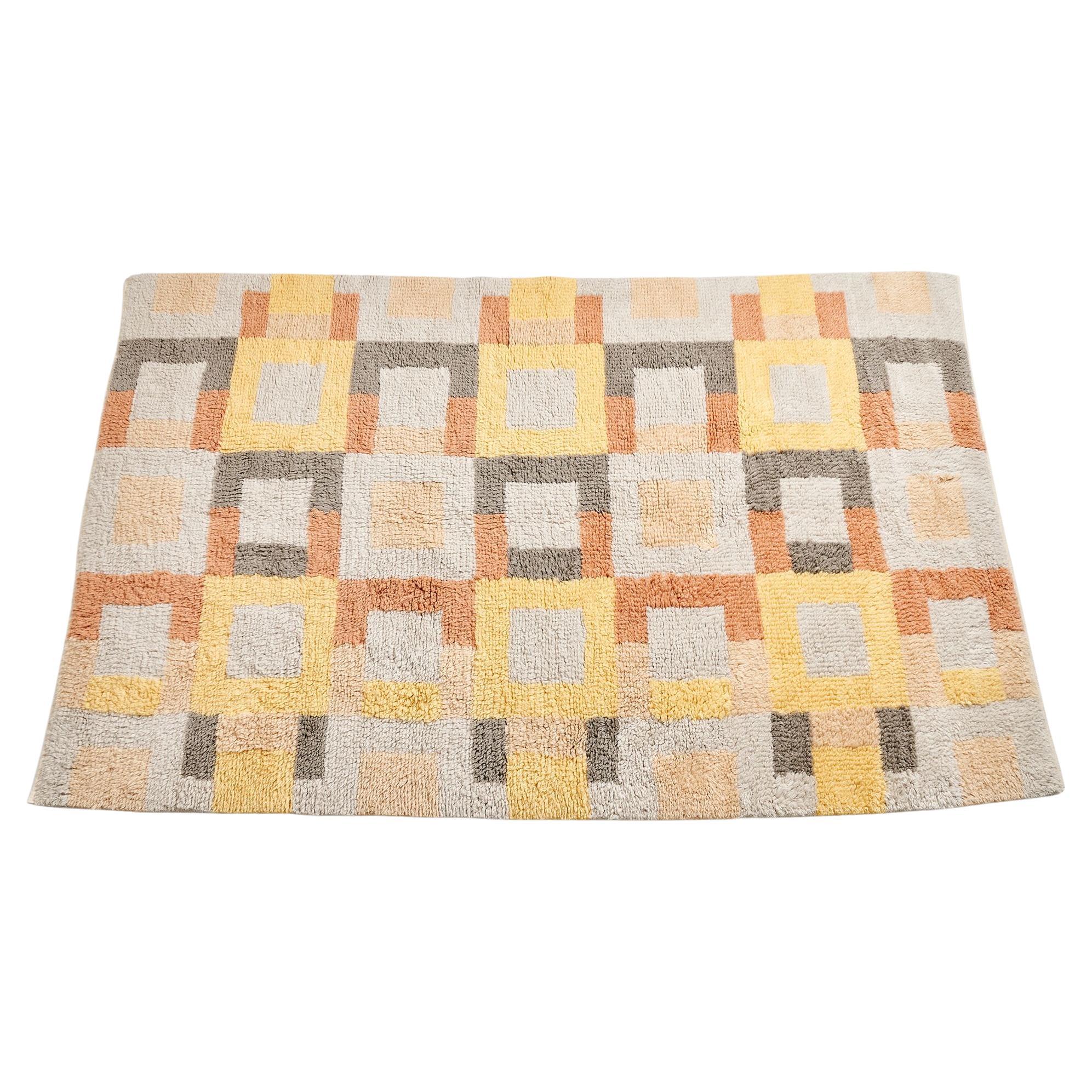 Shale Hand Knotted Sustainable Artisanal Geometric Pattern Rug In Plush Merino