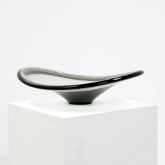 Plat peu profond conçu par Per Lütken pour Holmegaard. Suède, années 1960