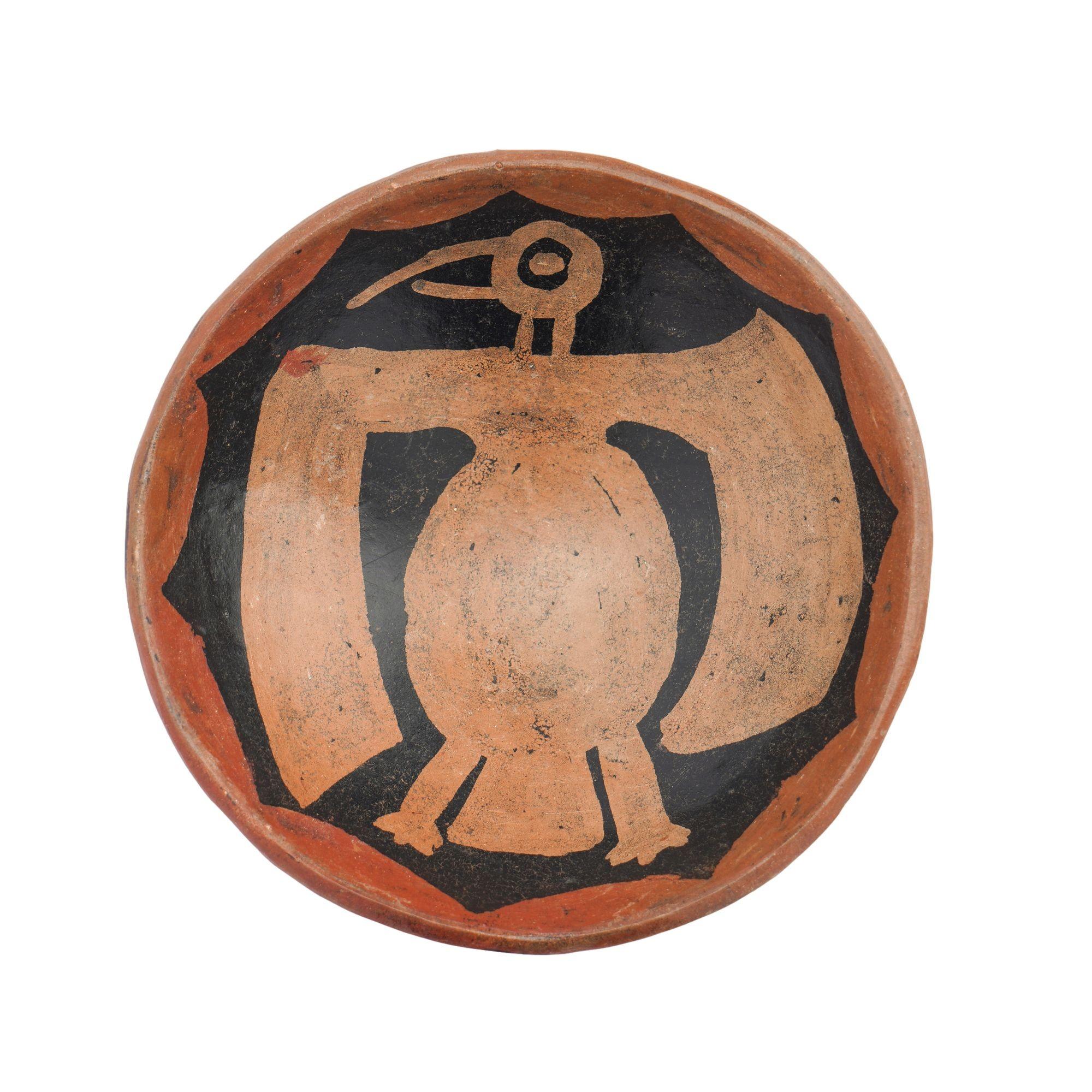 Shallow footed bowl after a Pre-Columbian model In Good Condition In Kenilworth, IL