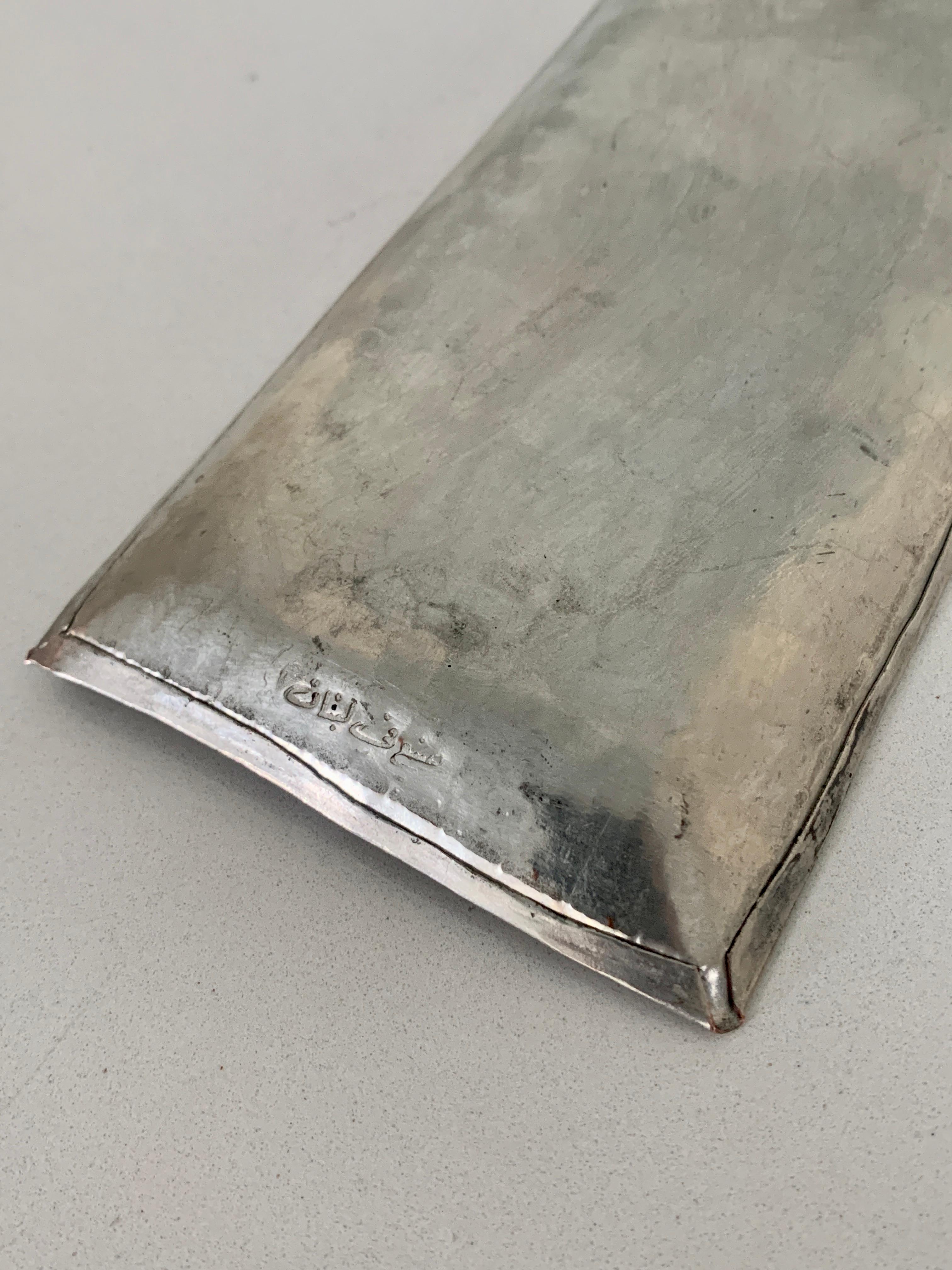 Shallow Hammered Silver Tray with Brass Detailing In Good Condition In Los Angeles, CA