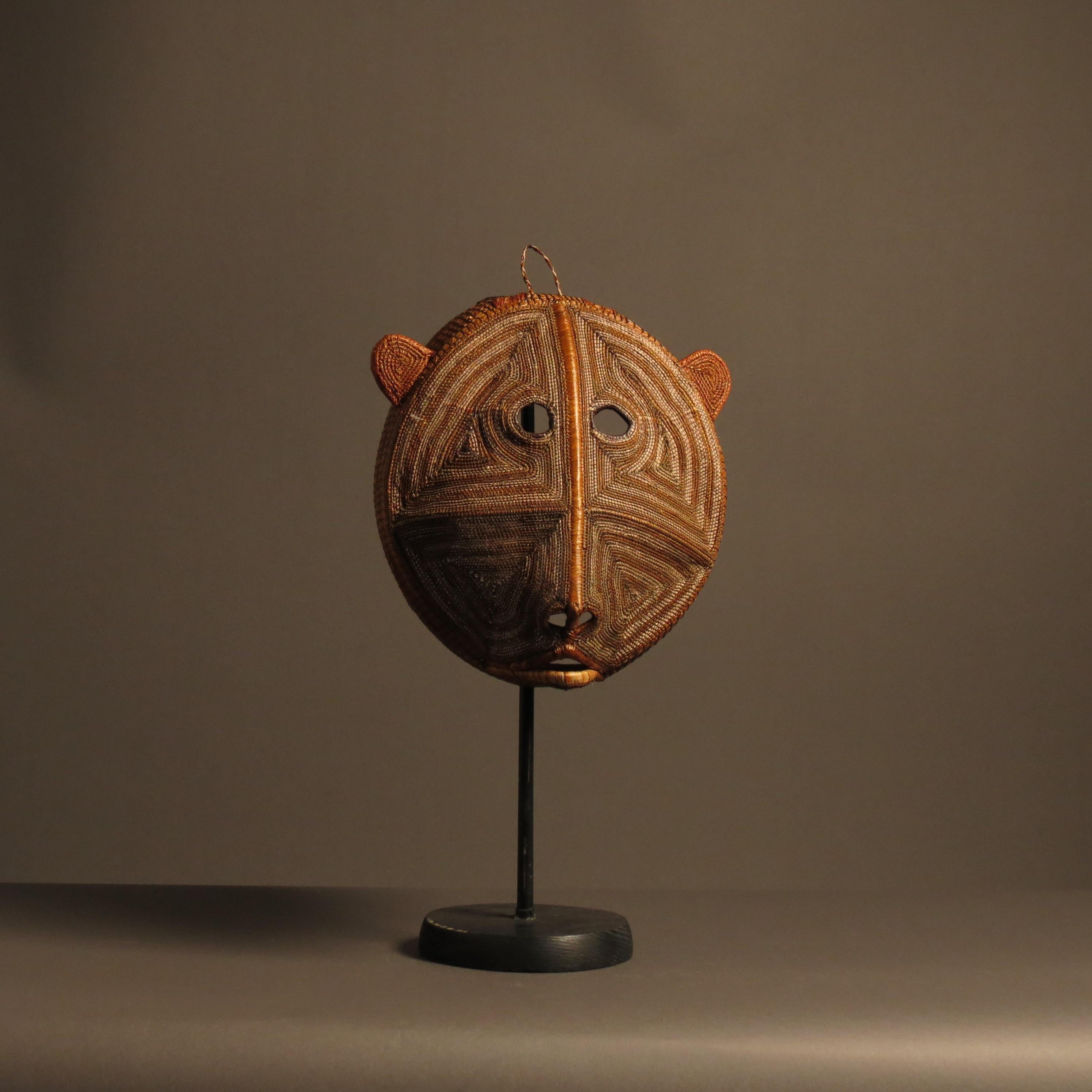 Primitive Shamanic mask made by tribes in the jungle For Sale