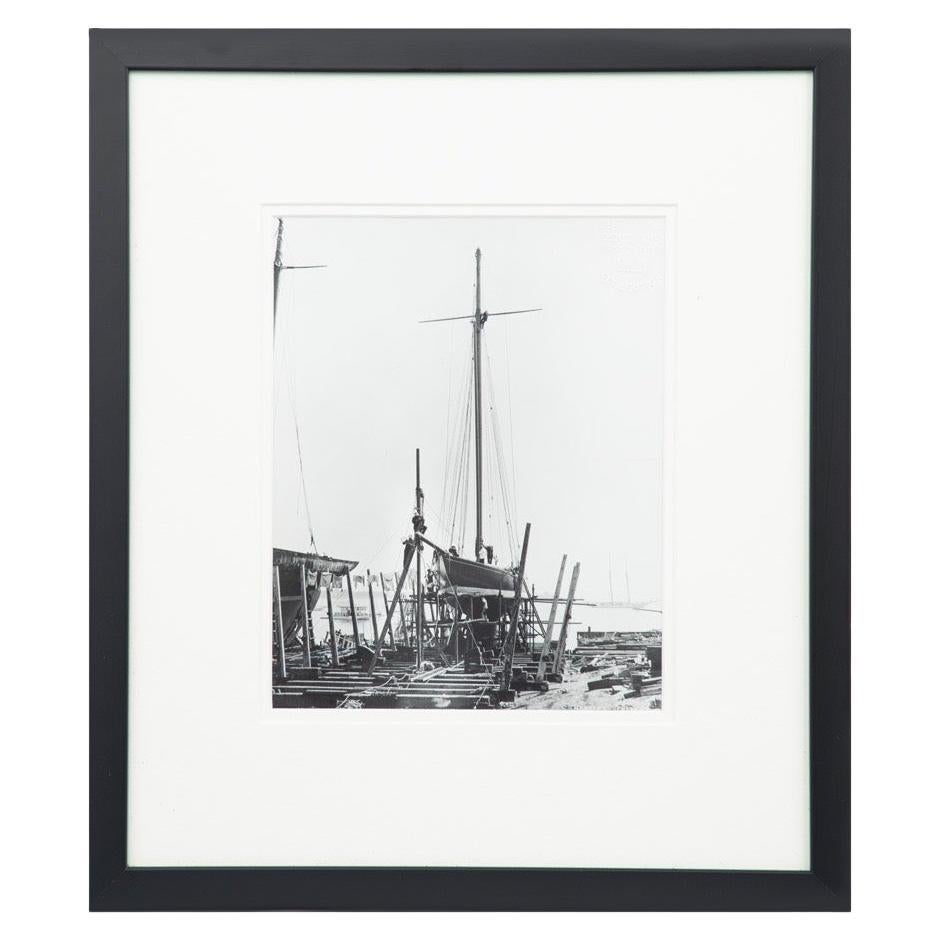 Shamrock on slipway - Eine Sammlung von 5 Original-Gelatineabzügen von Kirk and sons