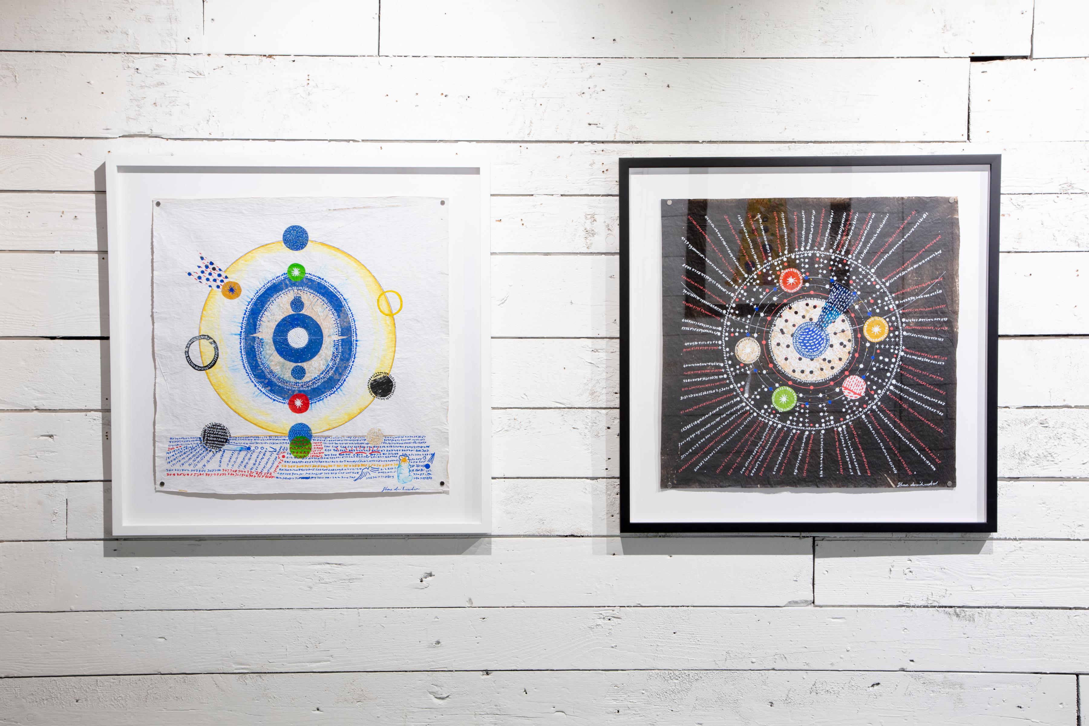 Der in Tasmanien geborene Künstler Shane Drinkwater nutzt sein Interesse an alten Manuskripten, Kartografie und Astronomie, um abstrakte Kunstwerke von geheimnisvoller Schönheit zu schaffen.

Alle Kunstwerke von Shane sind ohne Titel und messen