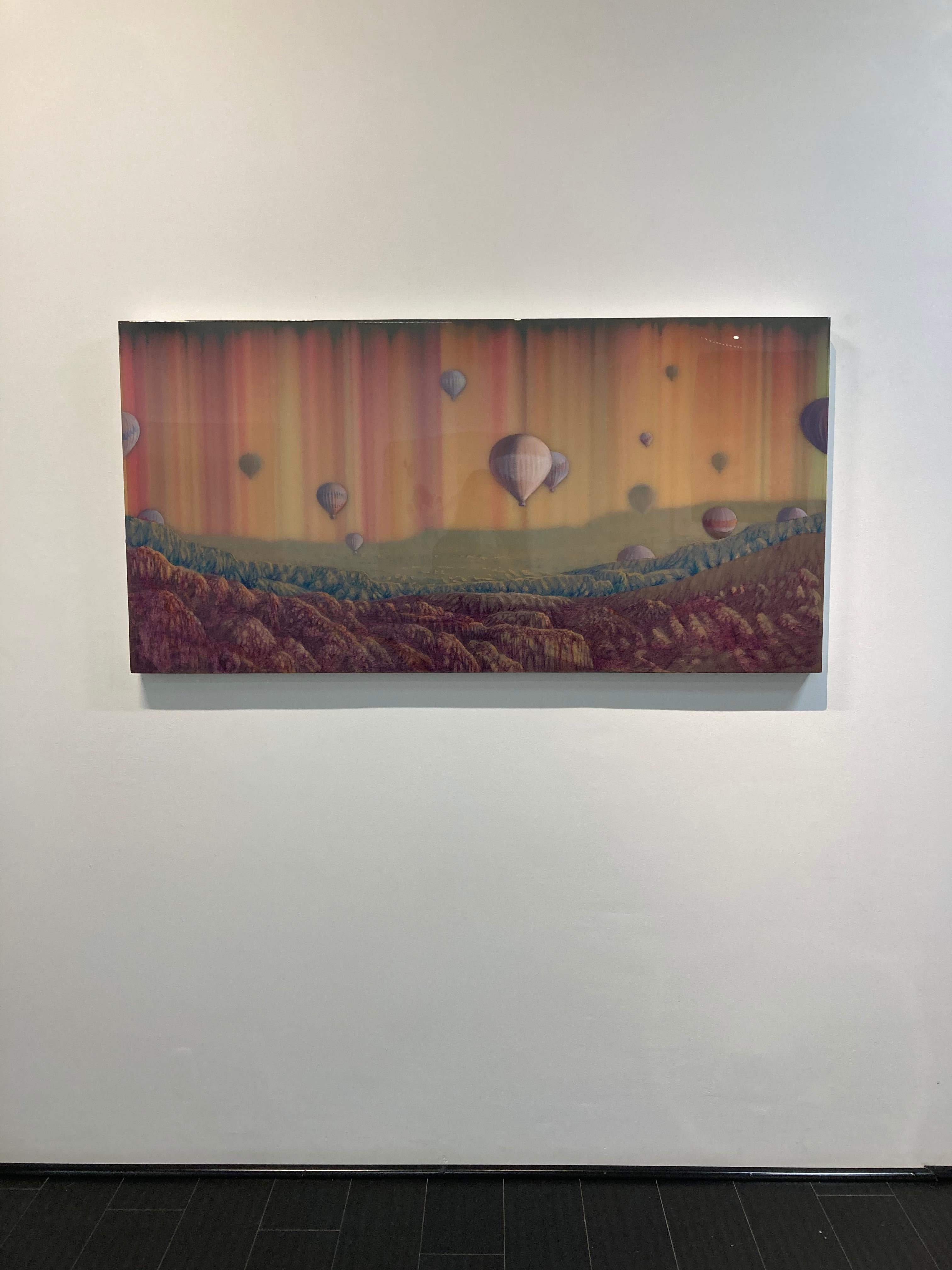 Aire caliente - Paisaje abstracto de montaña Rayas rosa amarillo Resina, 2015 en venta 4