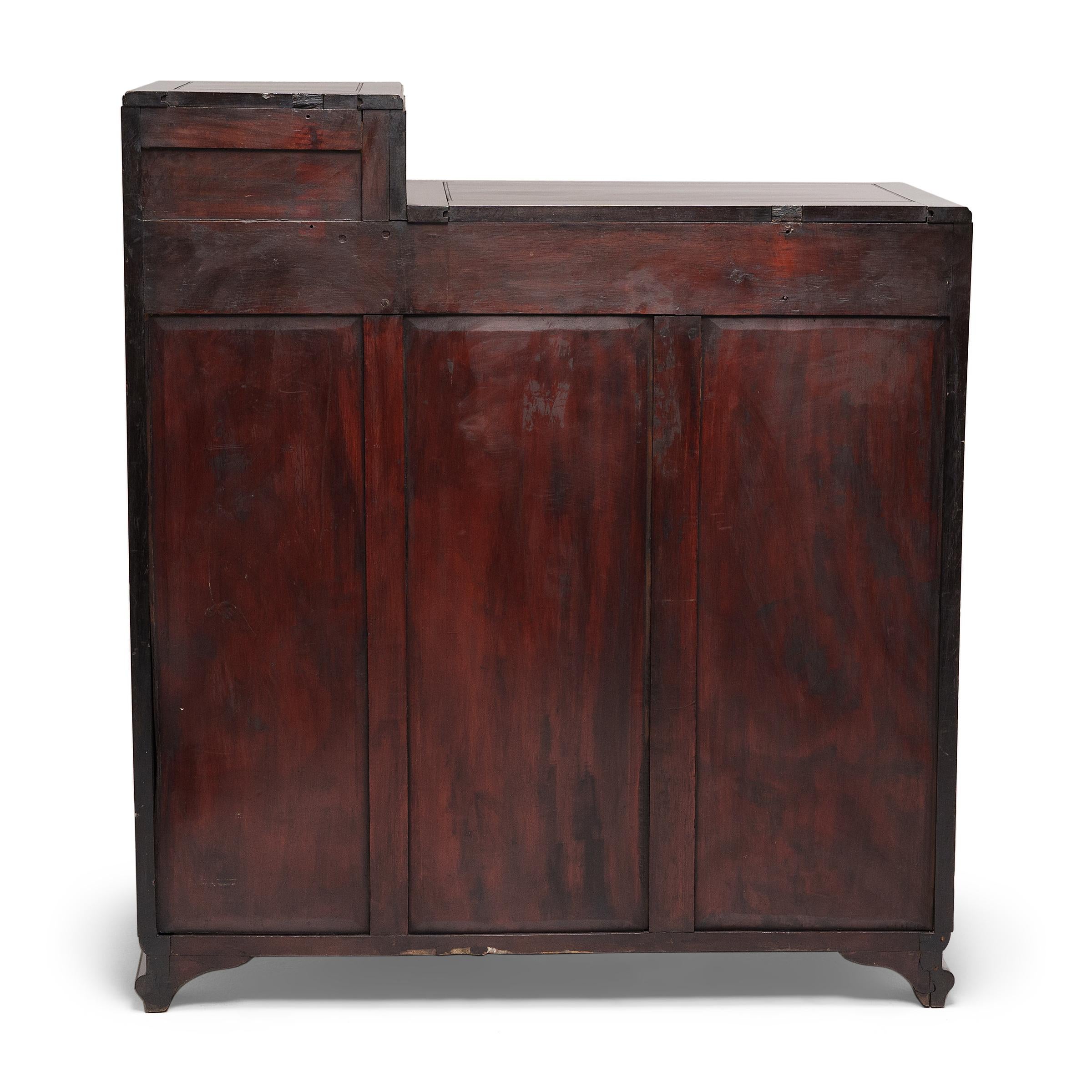 Shanghai Art Deco Vanity Cabinet, c. 1930s In Good Condition In Chicago, IL