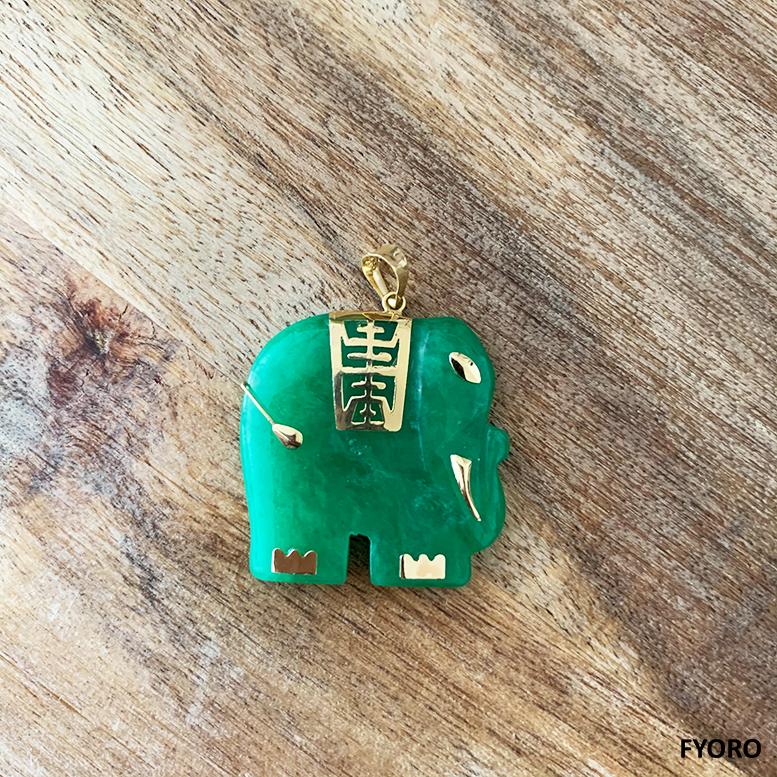 Shanghainese Green Jade Elephant Pendant with 14K Yellow Gold For Sale 1
