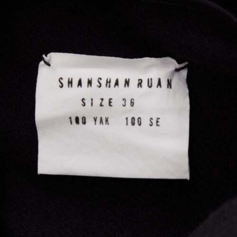 SHANSHAN RUAN nero nero yak bianco seta staccabile tulle strato felpa con cappuccio FR36 XS in vendita 3