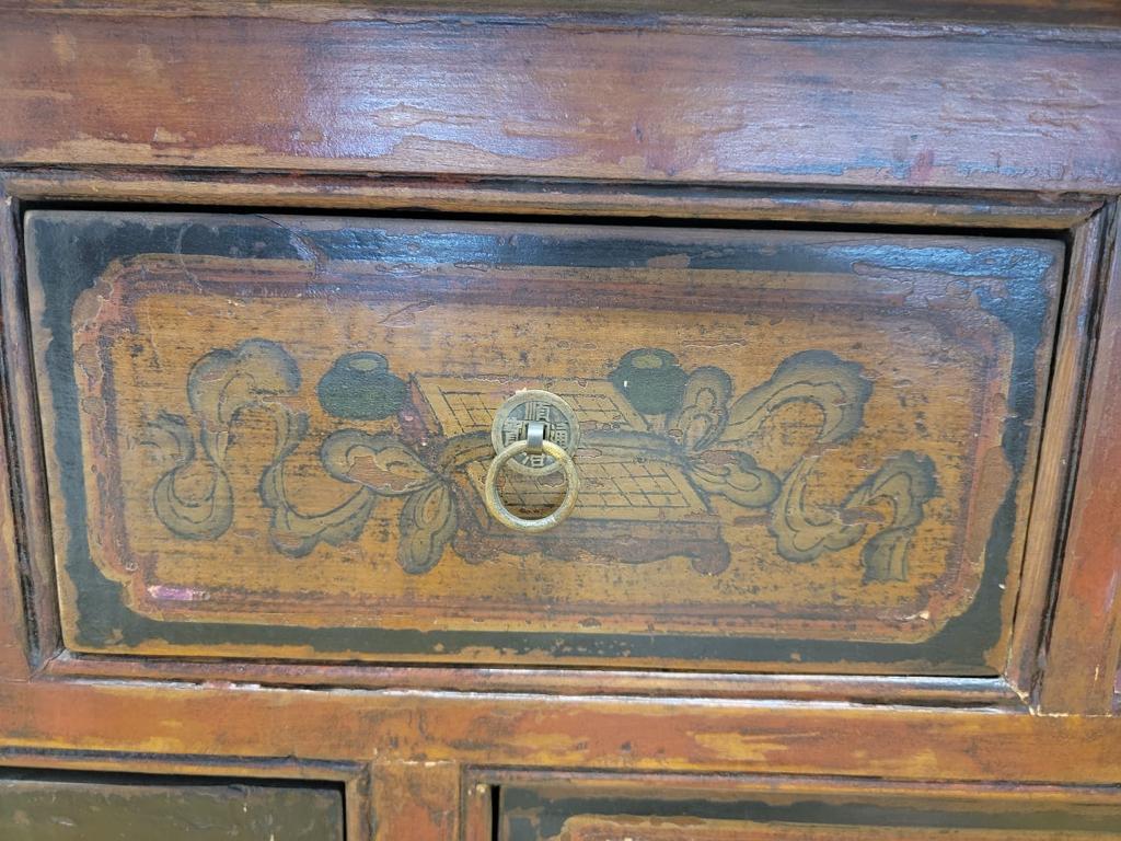 Antikes Sideboard aus rot lackiertem und elfenbeinfarbenem Holz mit handbemalter Gestaltung aus der Shanxi Province im Angebot 6