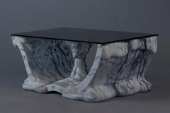 Mesa de centro Shape de mármol y cristal templado de MANTA Handmade Stone Designs