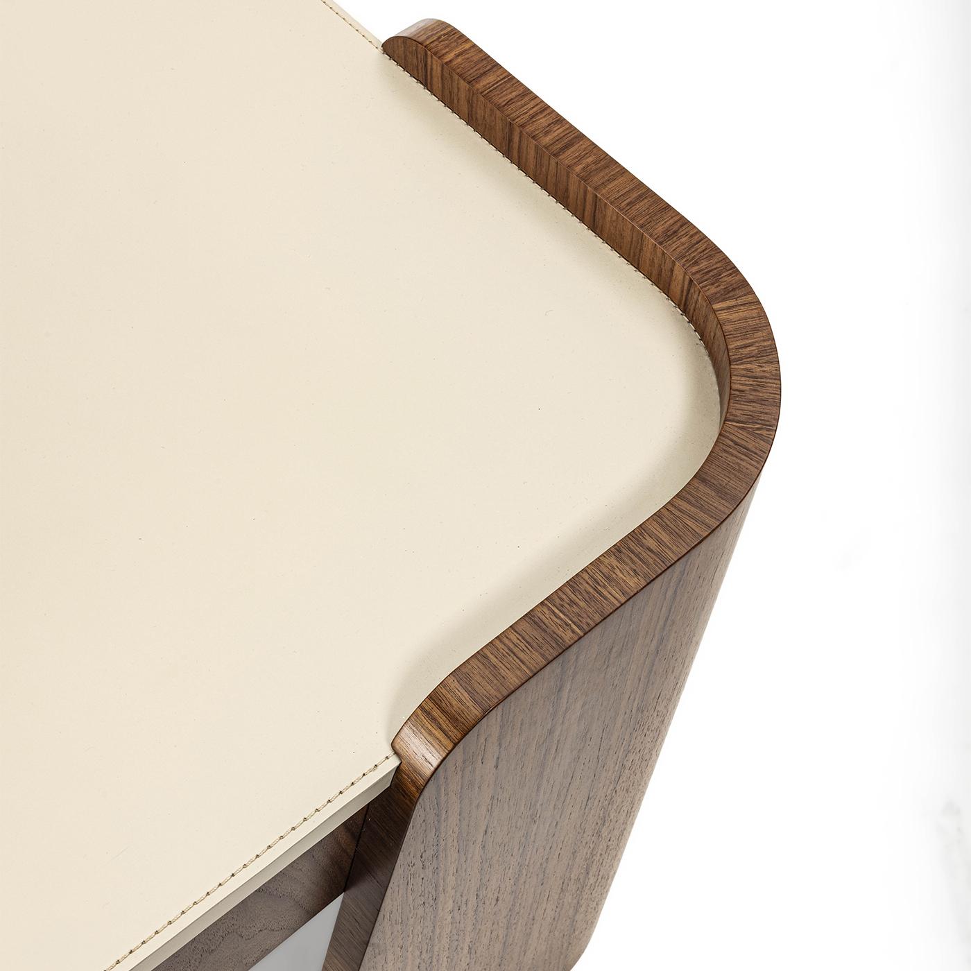 Italian Shape Leather & Canaletto Walnut Vanity Desk For Sale