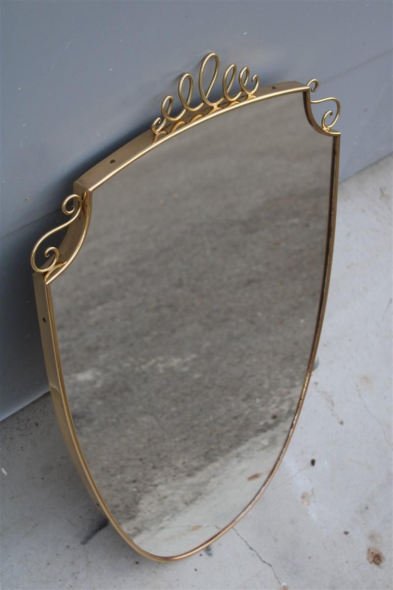 Shaped Mirror in Brass Gold Italian Mid-Century Design In Good Condition In Palermo, Sicily