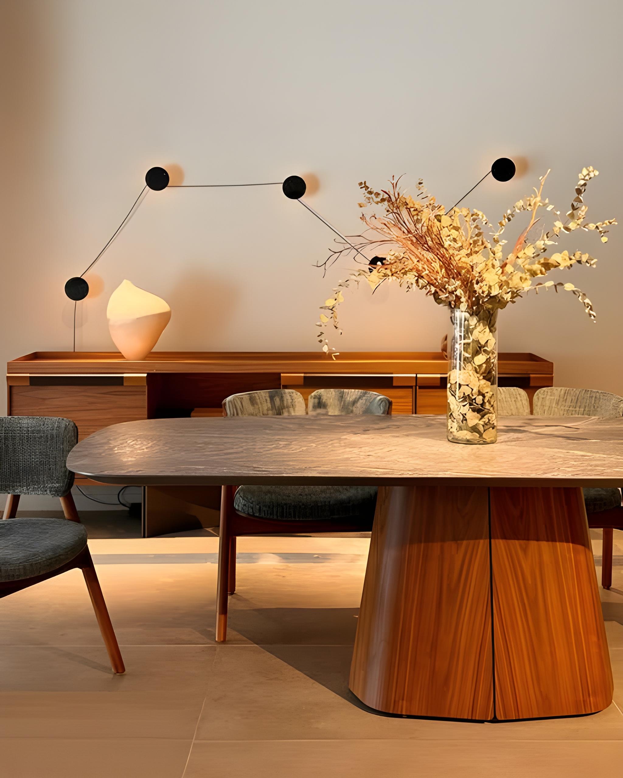 Table de salle à manger ovale avec base laquée sculpturale en vente 3