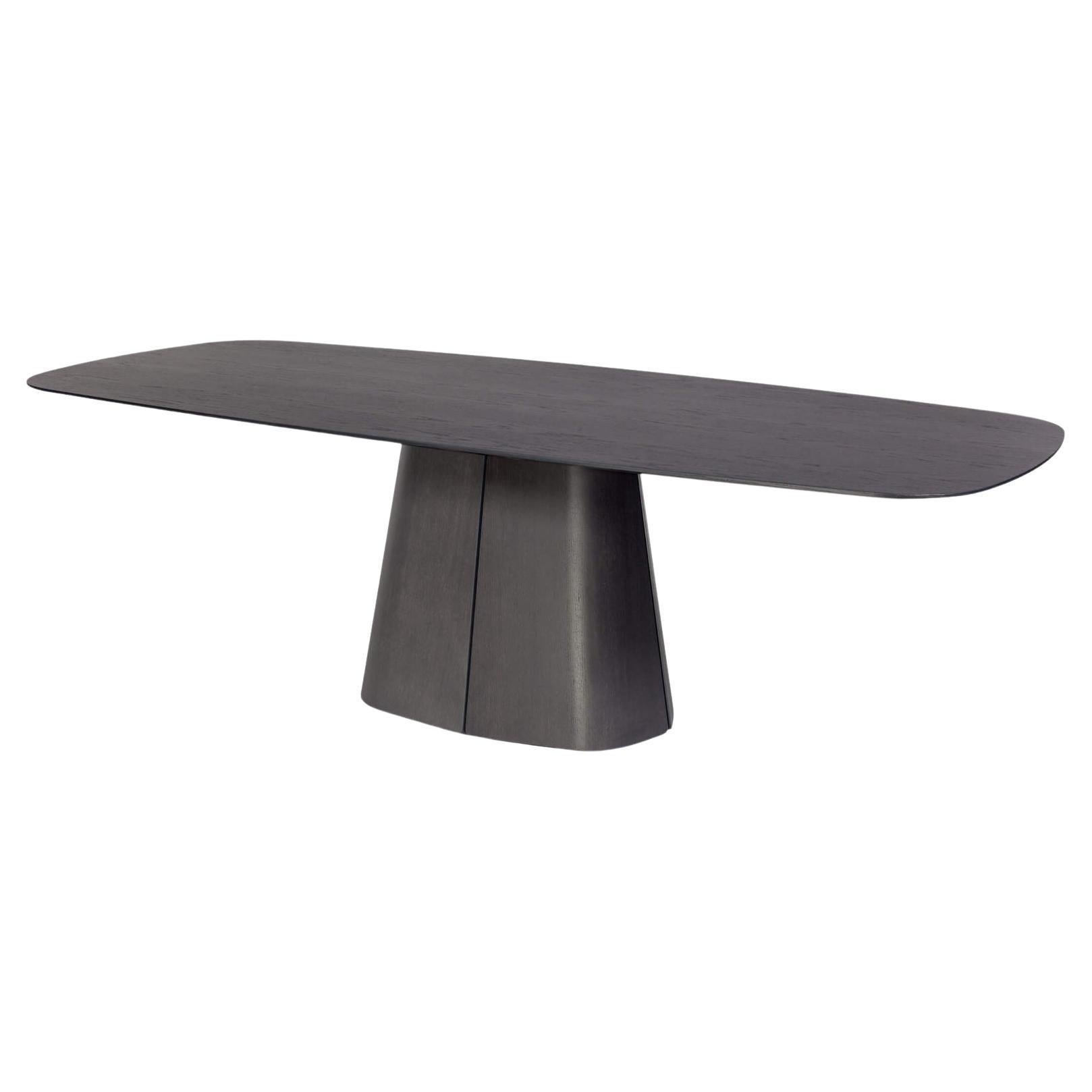 Tavolo ovale in Oak massiccio tinto nero