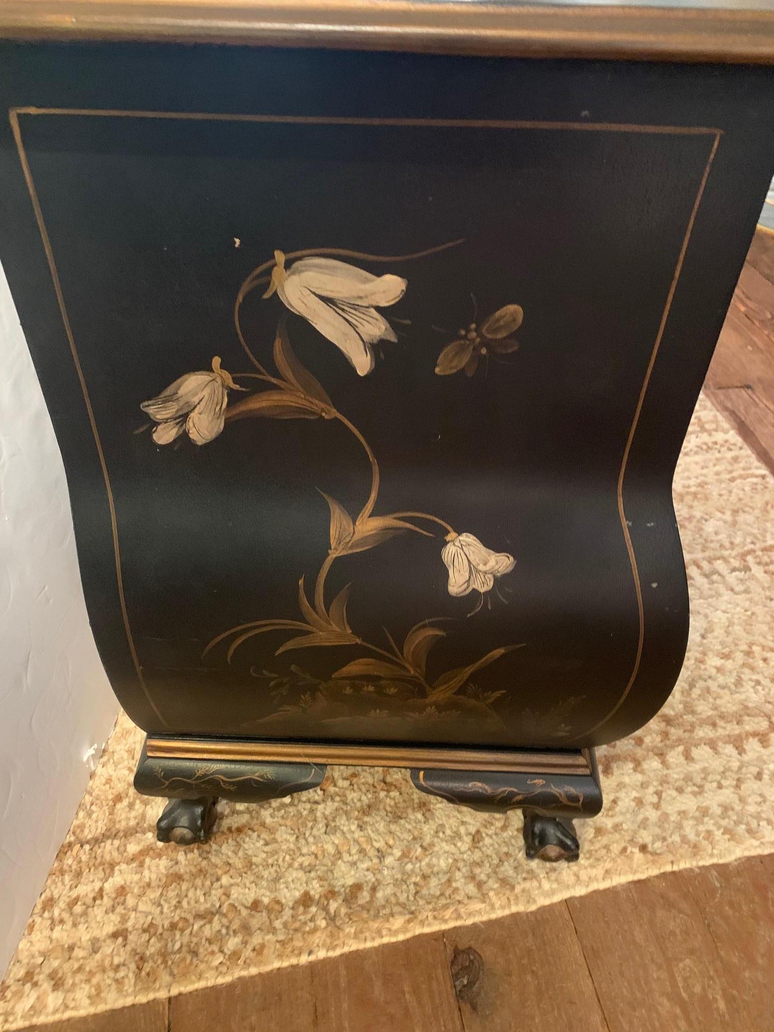Shapely Black and Gold Chinoiserie 4 Drawer Chest of Drawers 6